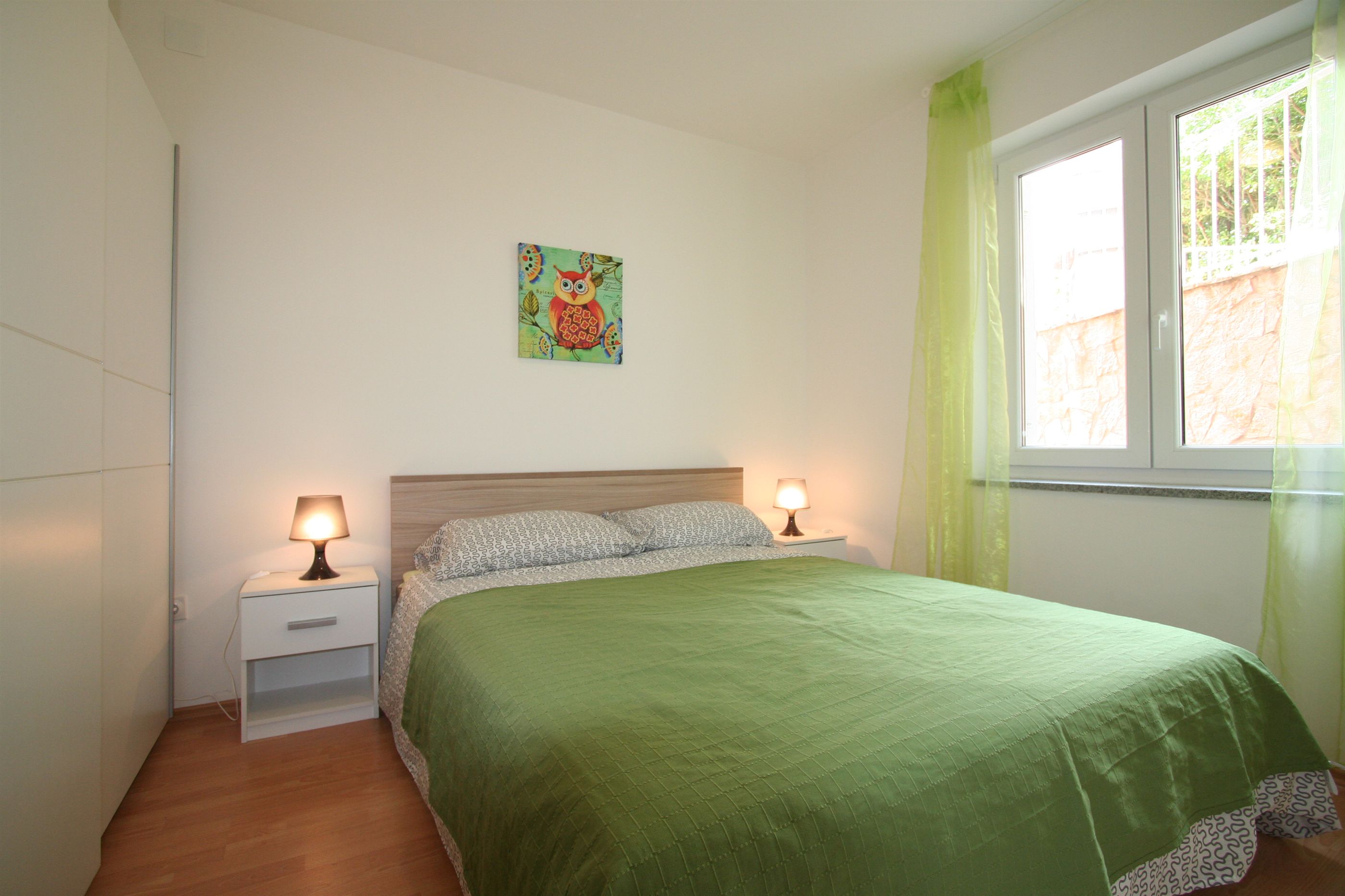 Apartments Kvesic 10012-A2