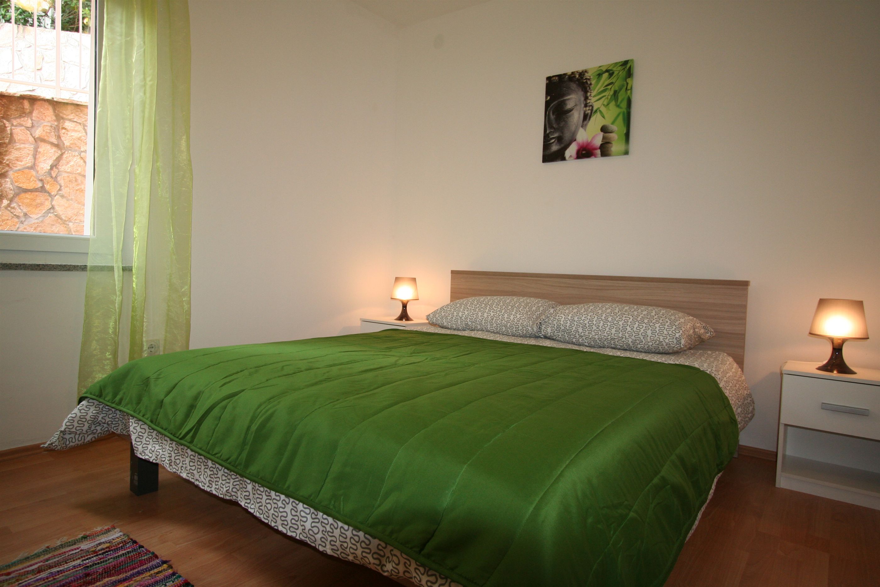 Apartments Kvesic 10012-A2