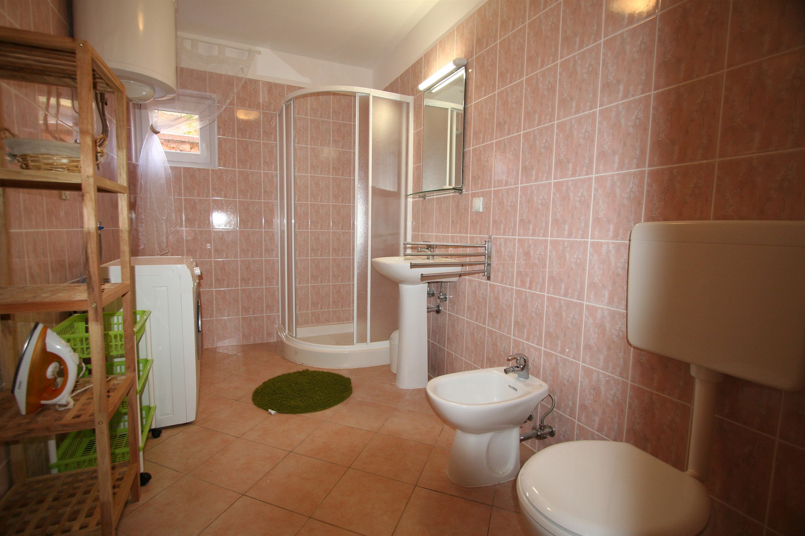 Apartments Kvesic 10012-A2