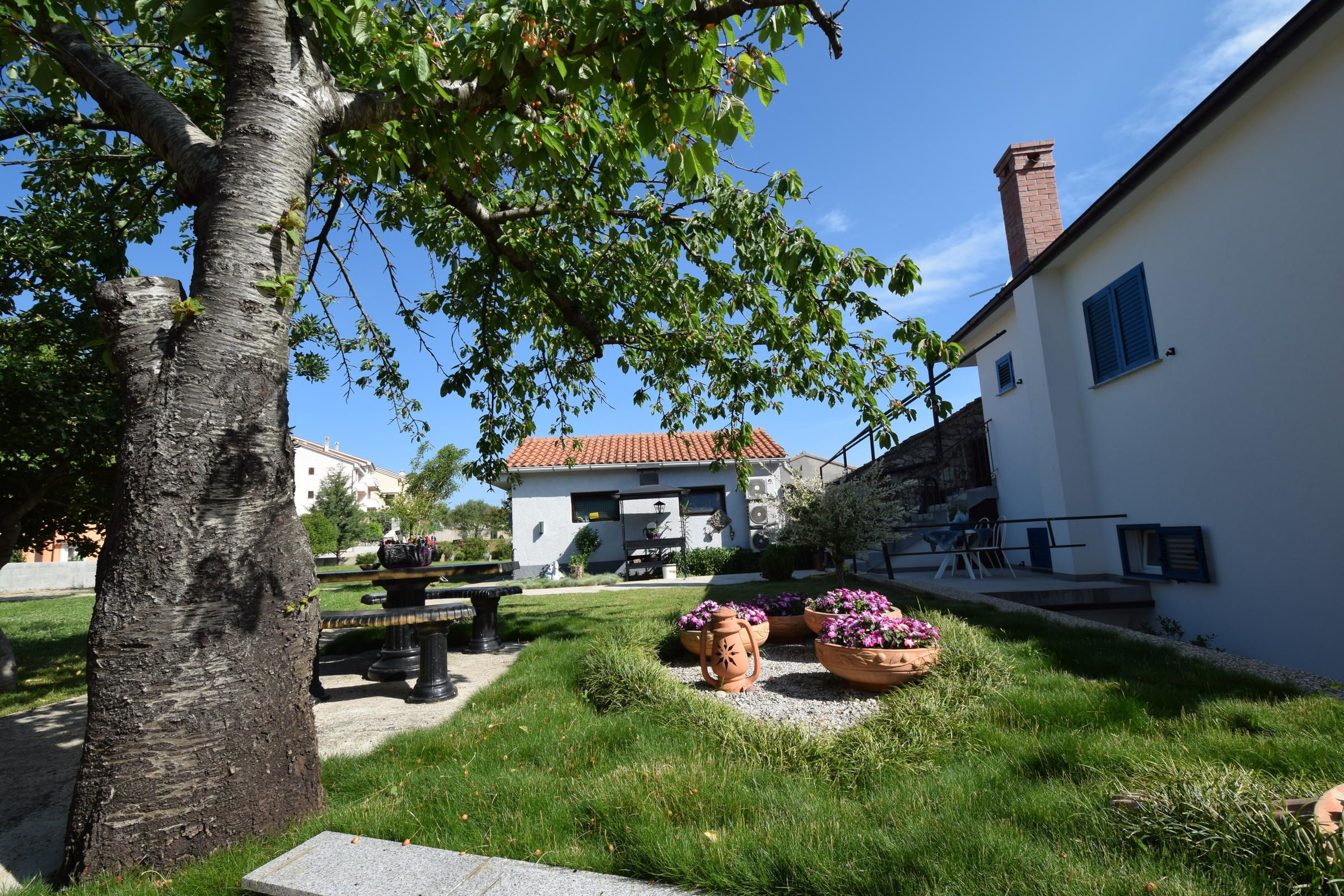 Apartments Silvijo 94090-A1