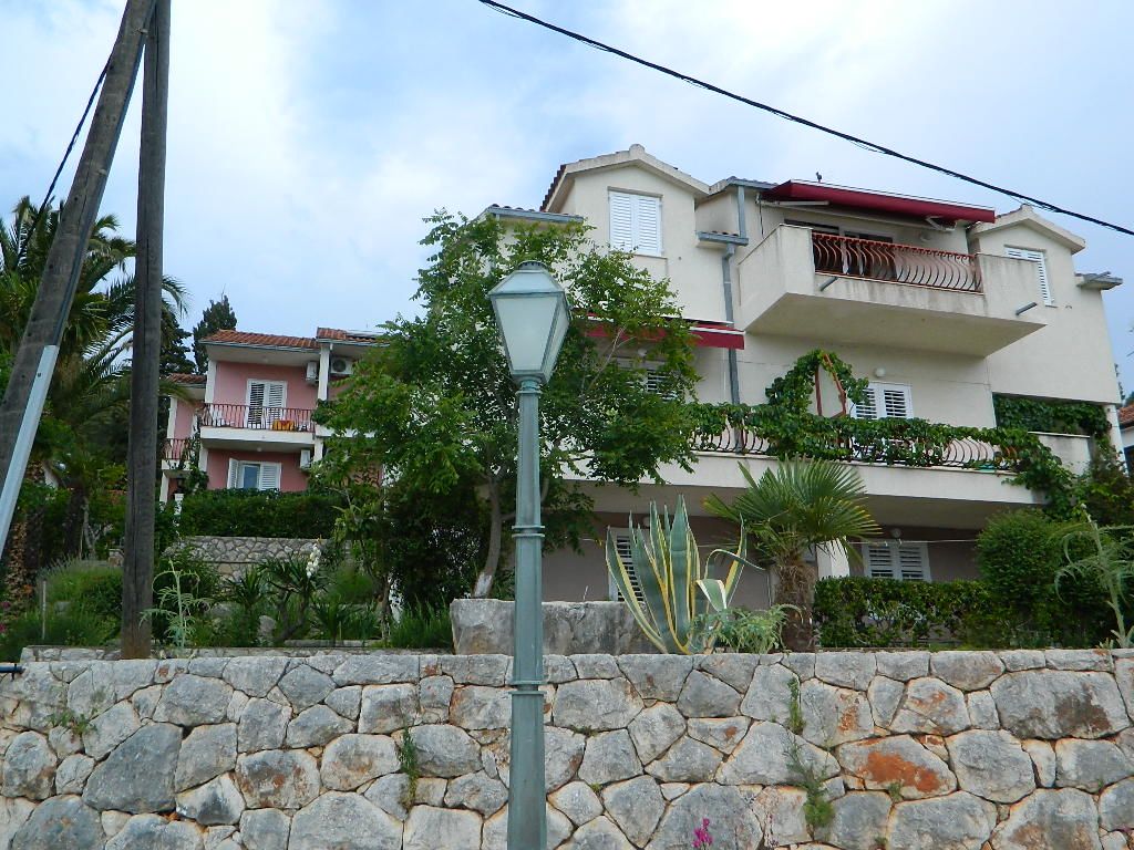 Apartment and Room Darinka 35551-S1