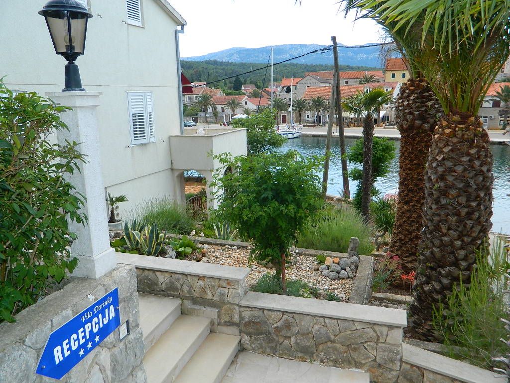 Apartment and Room Darinka 35551-S1
