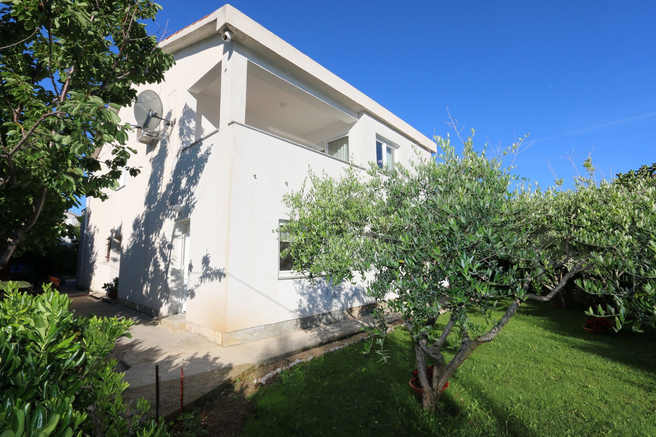 Apartments Brusic Ana 60246-A1