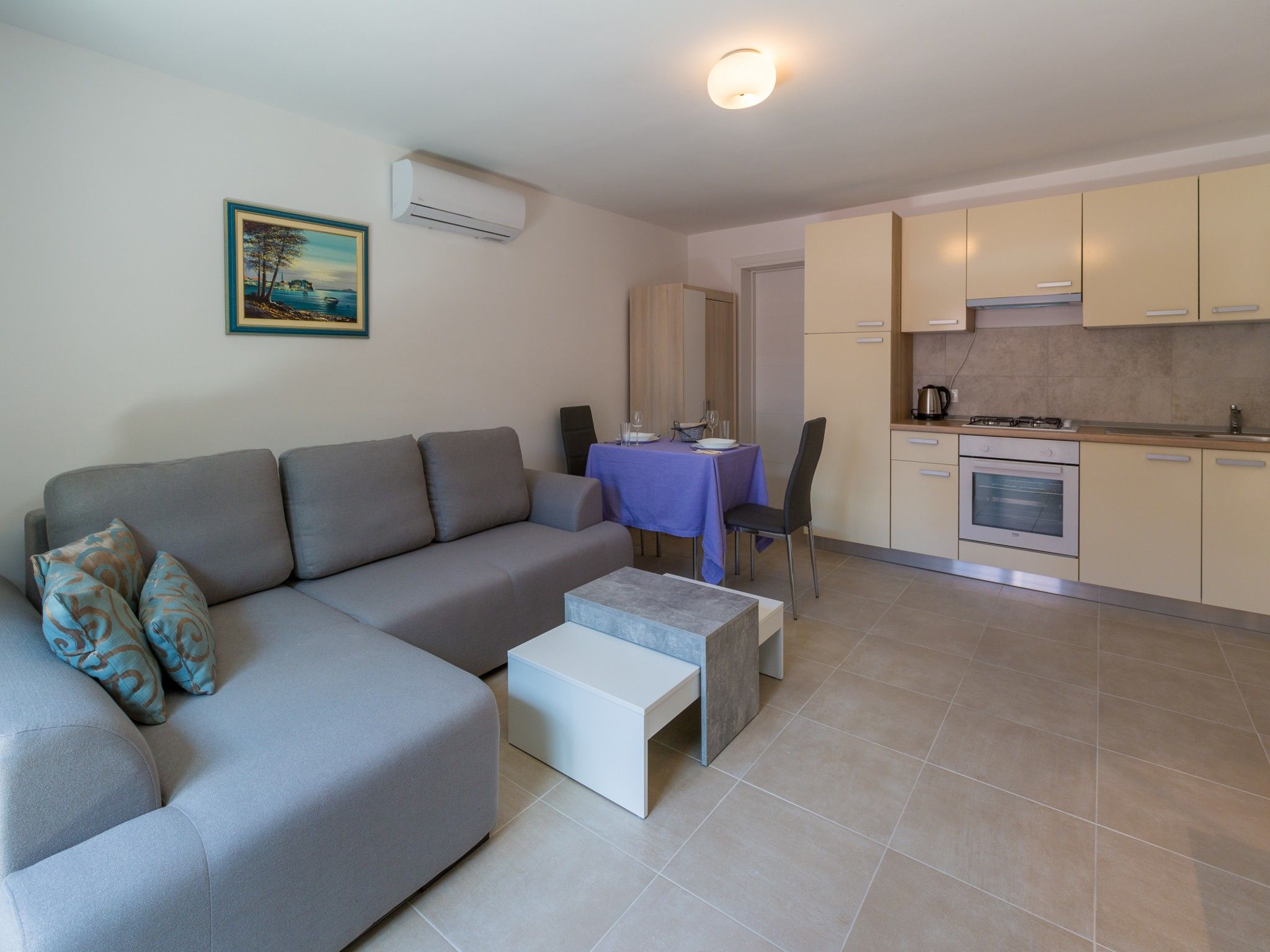 Apartments Goldy 62745-A1