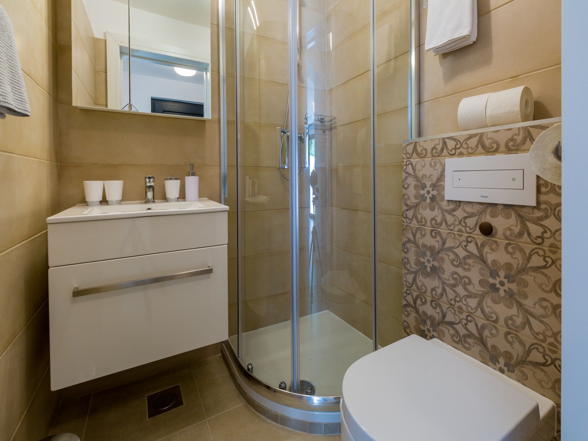 Apartments Goldy 62745-A1