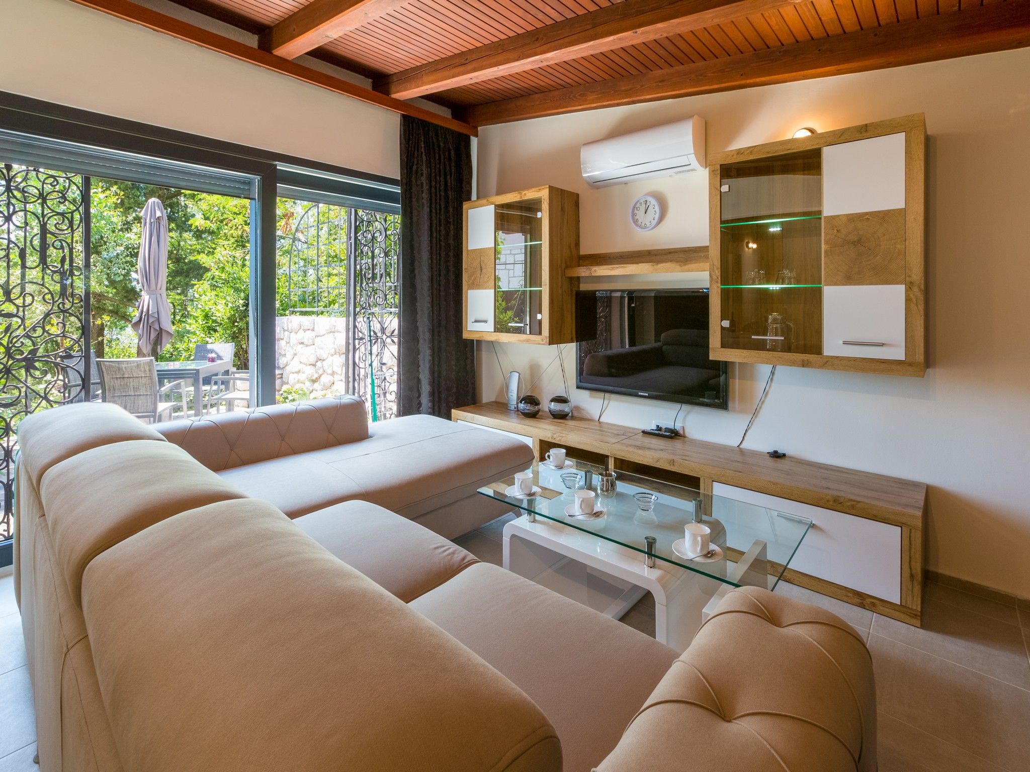 Apartments Goldy 62745-A2
