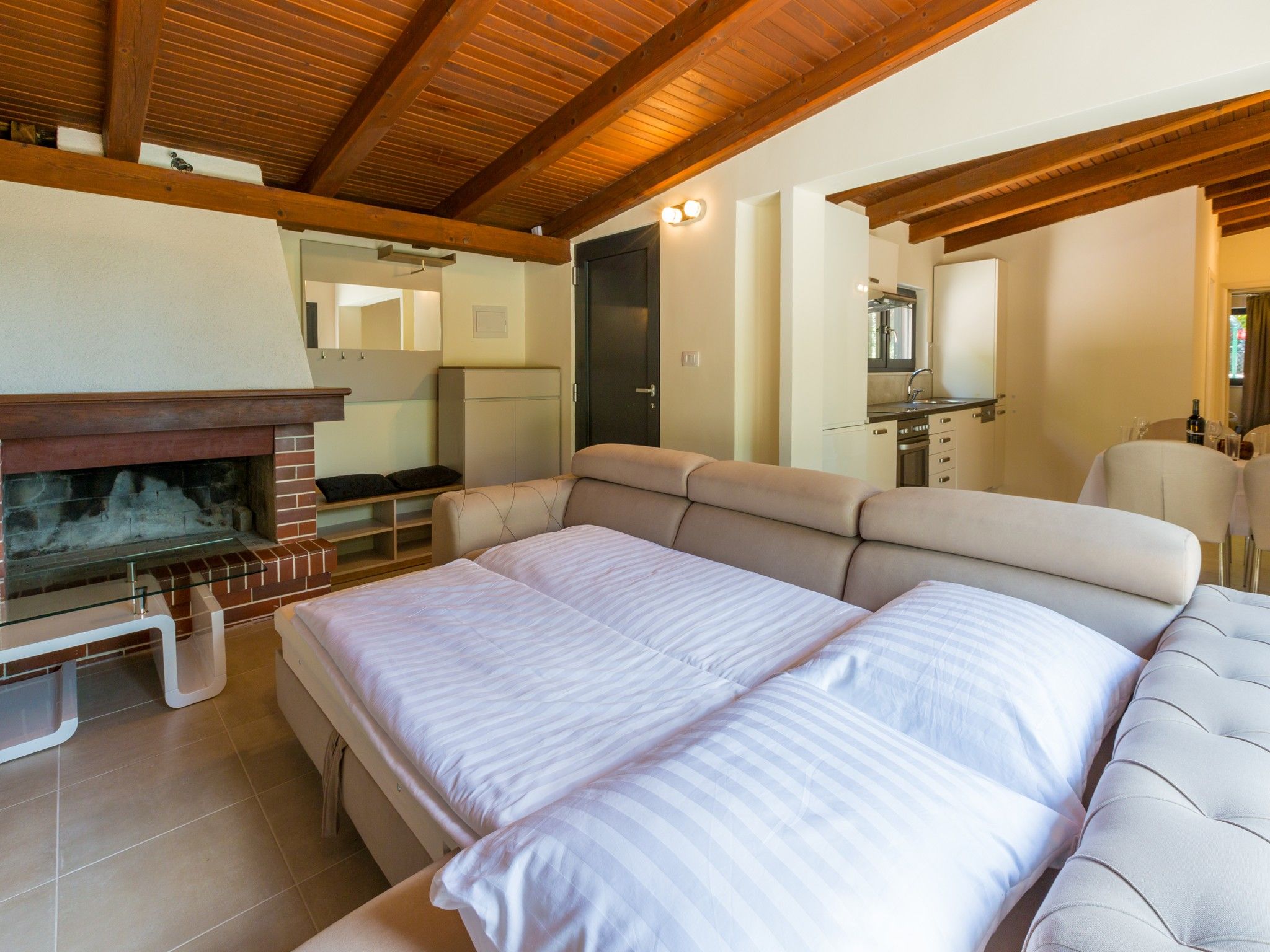 Apartments Goldy 62745-A2