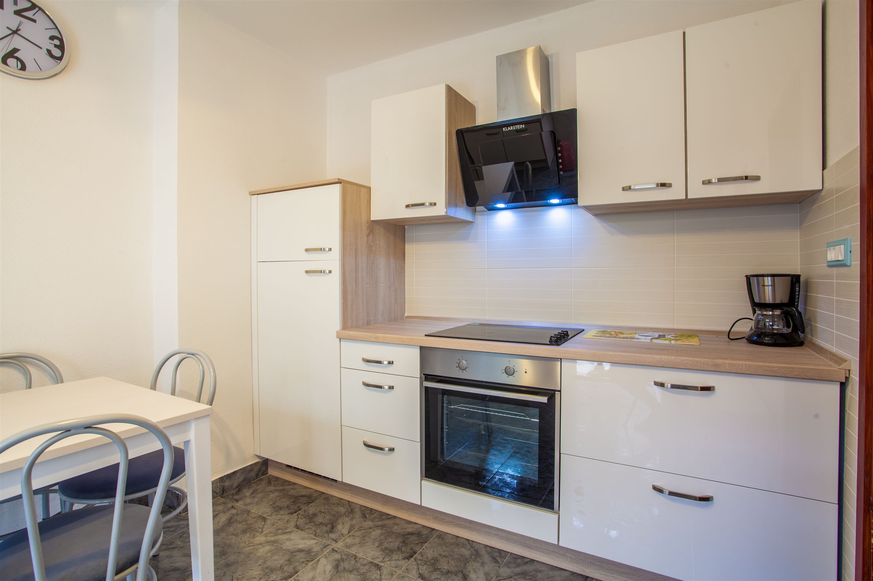 Apartments Gorast 12681-A2