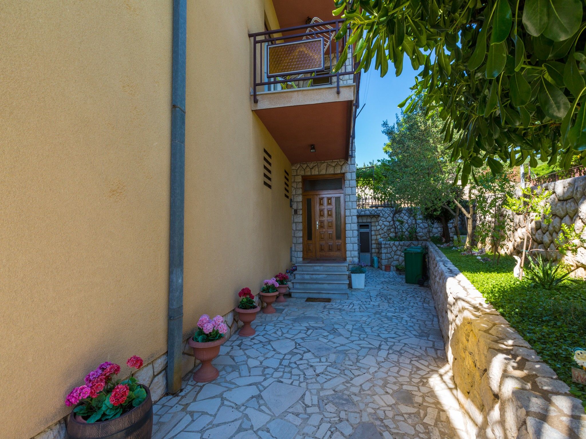 Apartments Davorka 62464-A1