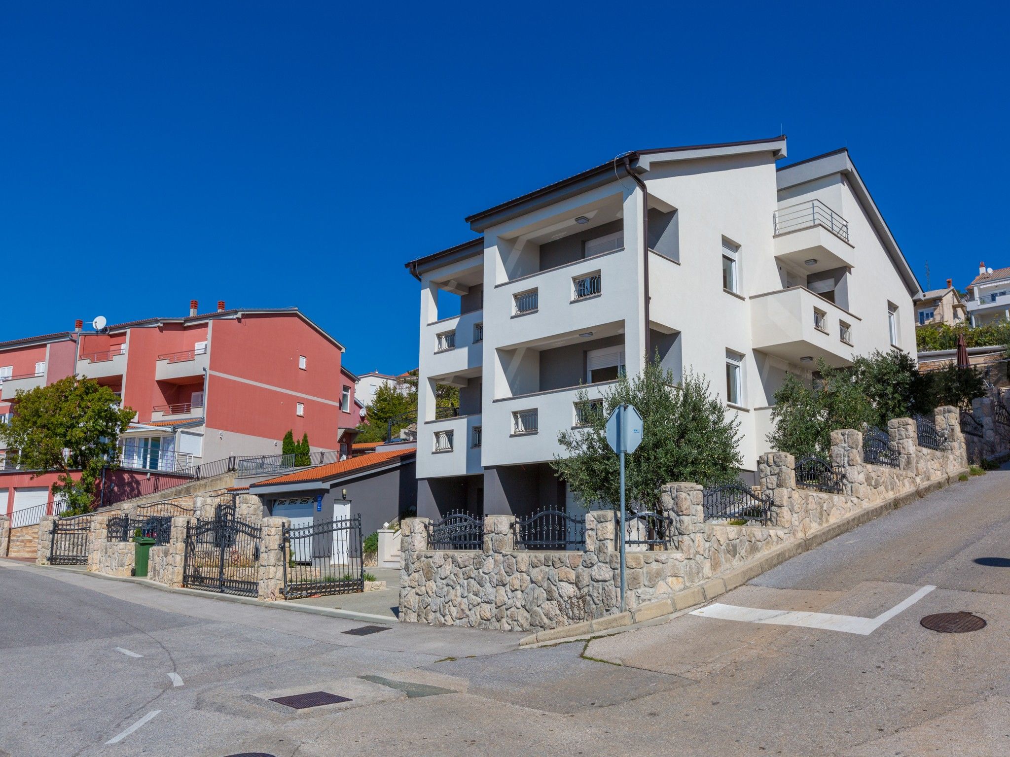 Apartments Livaja 62517-A2