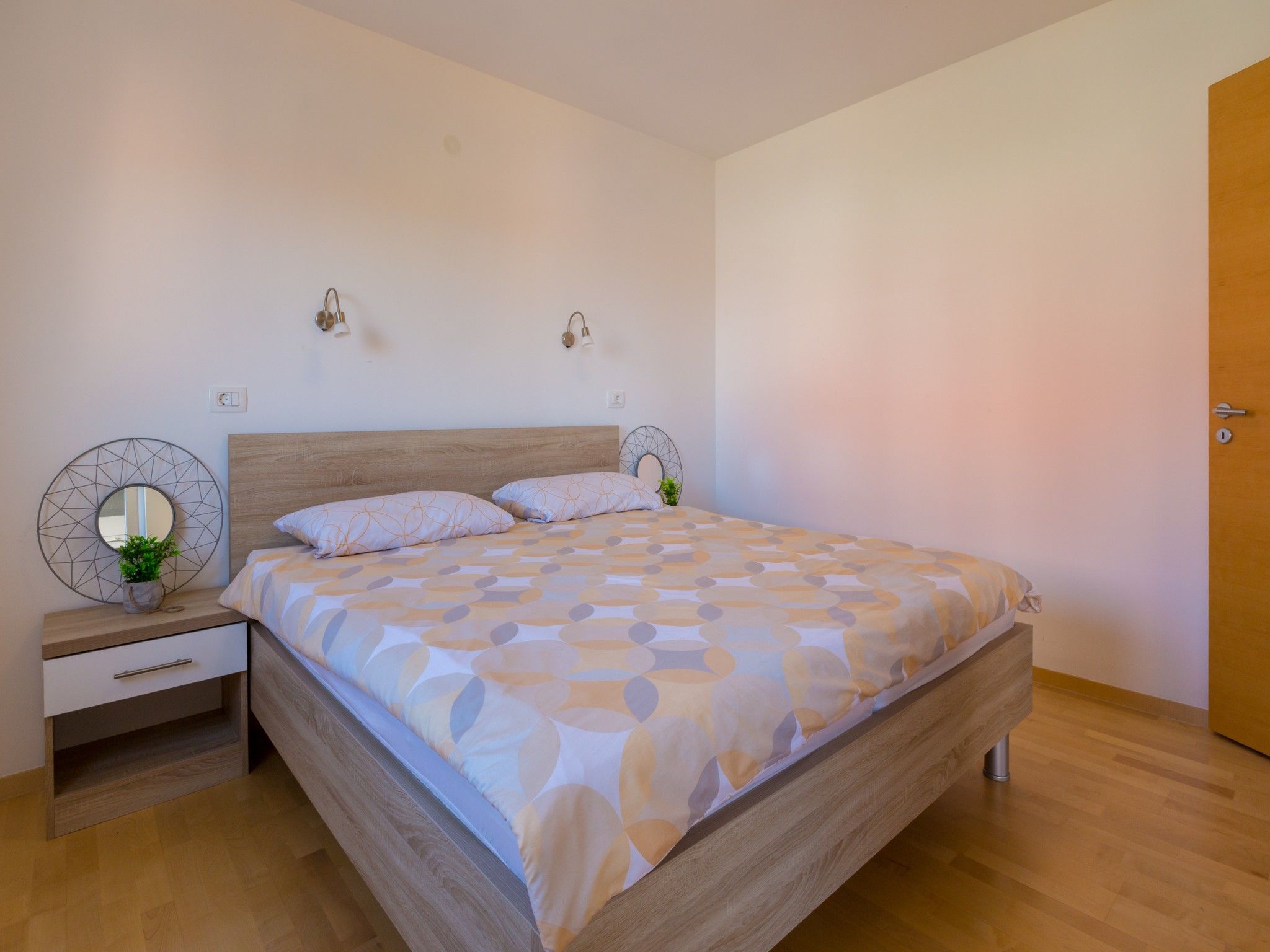 Apartments Livaja 62517-A1