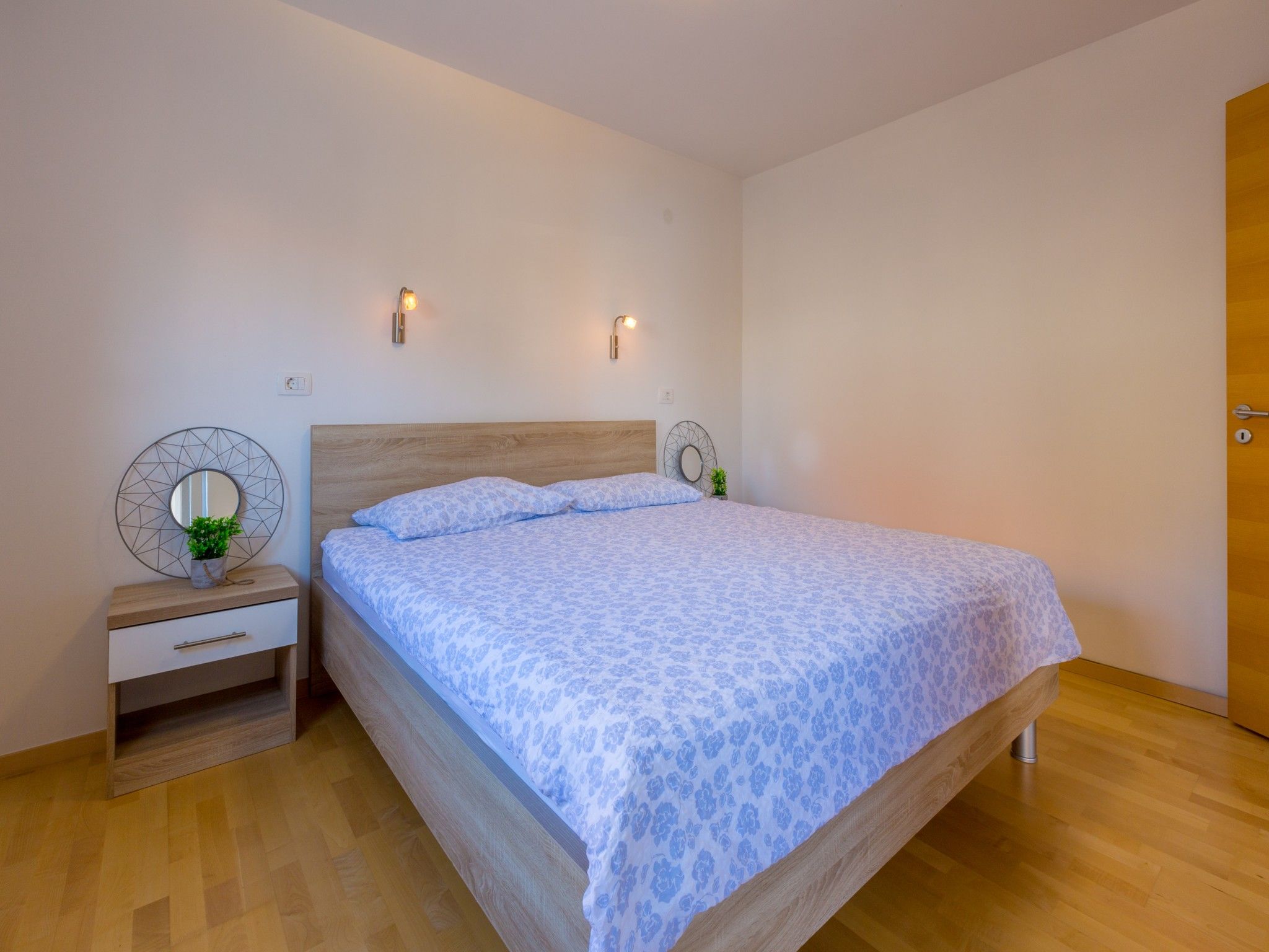 Apartments Livaja 62517-A3