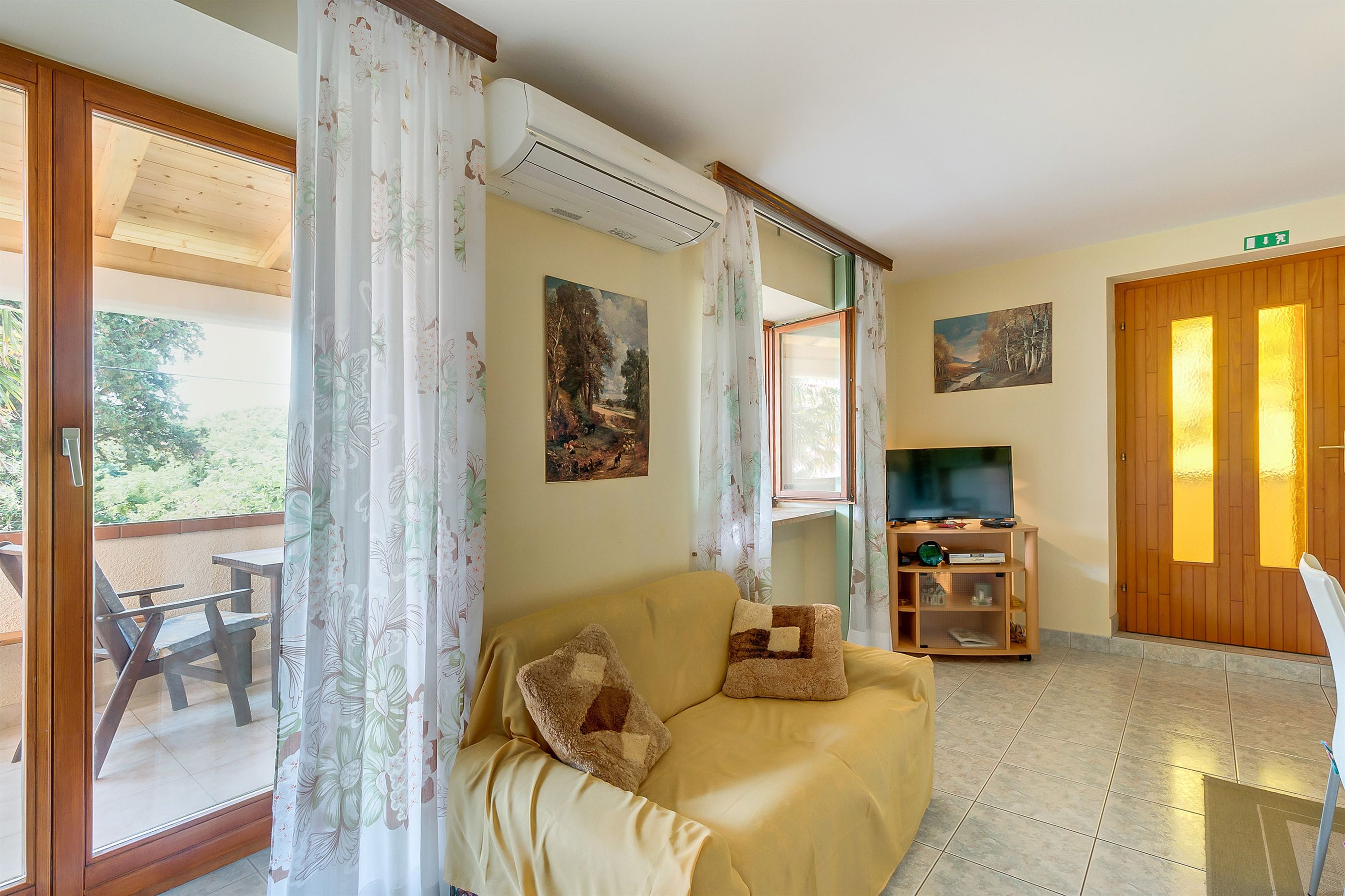 Apartments and Room Rukonić 40061-A1