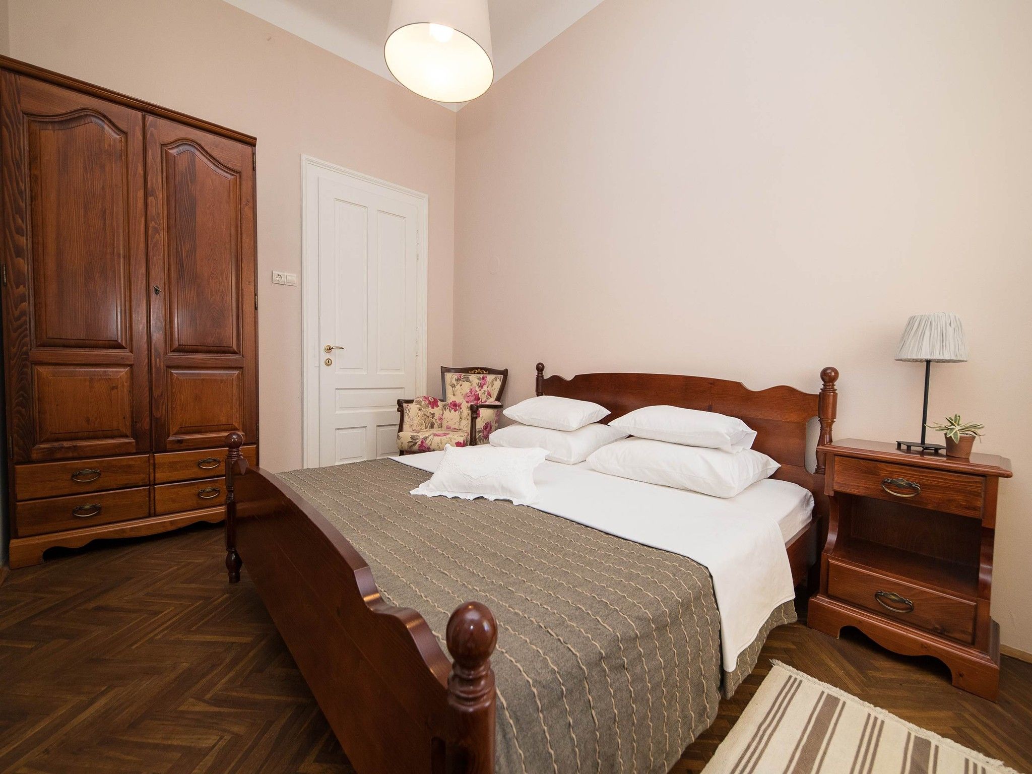 Apartments LATINO 62687-A2