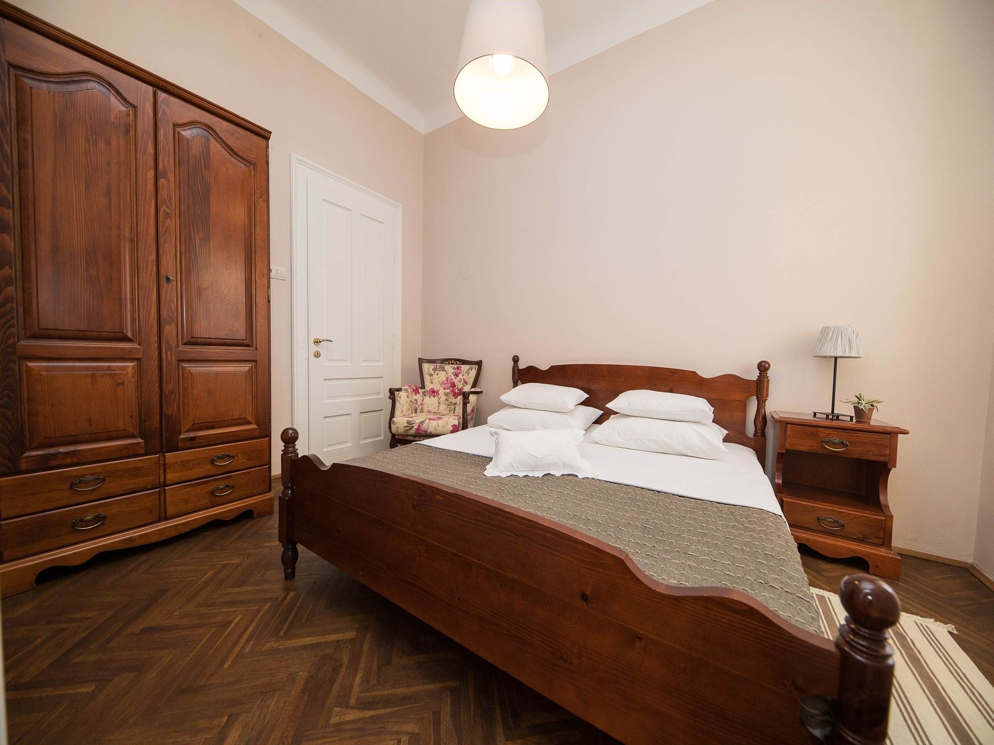 Apartments LATINO 62687-A2