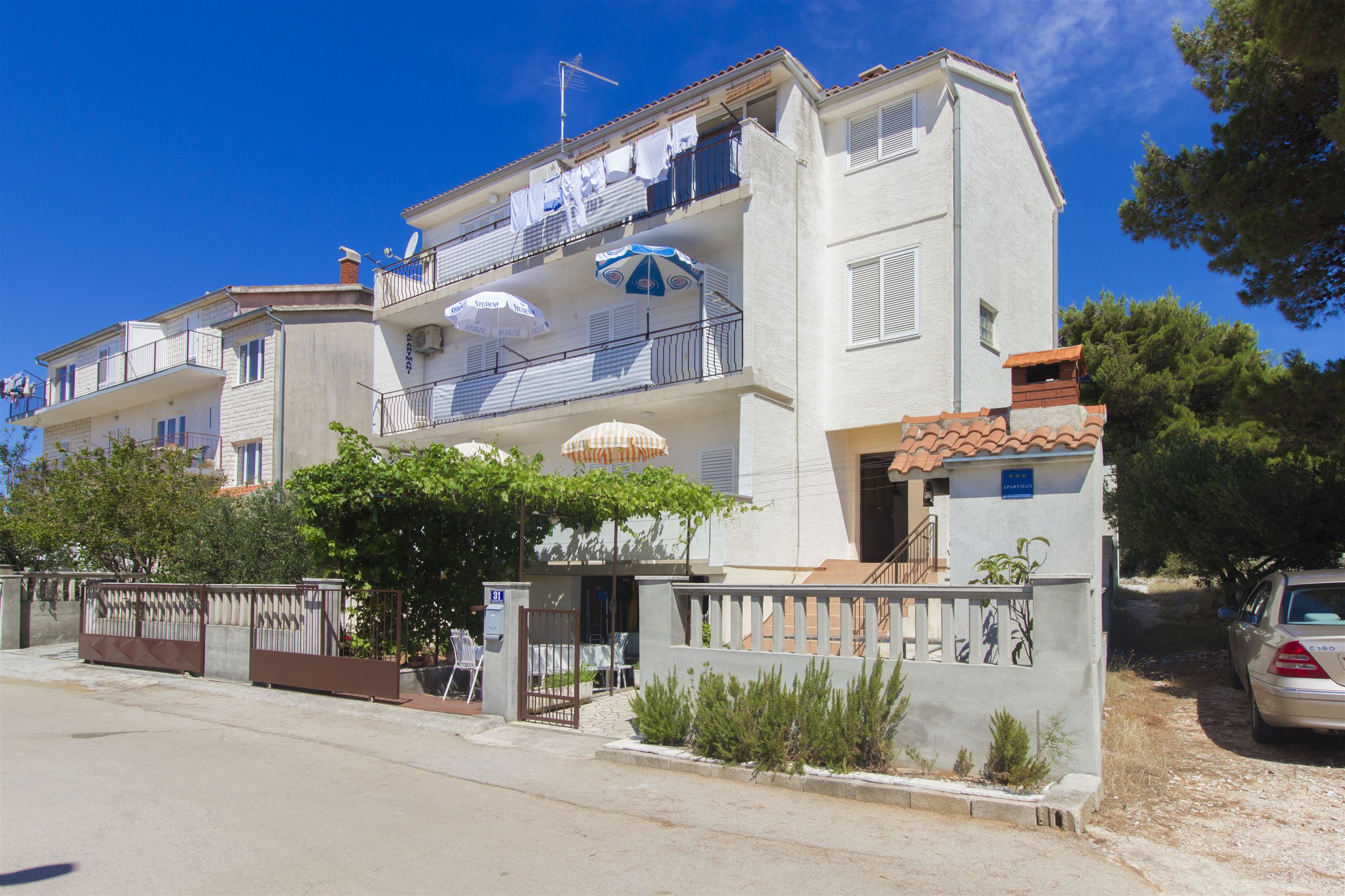Apartments Slavica 41001-A1