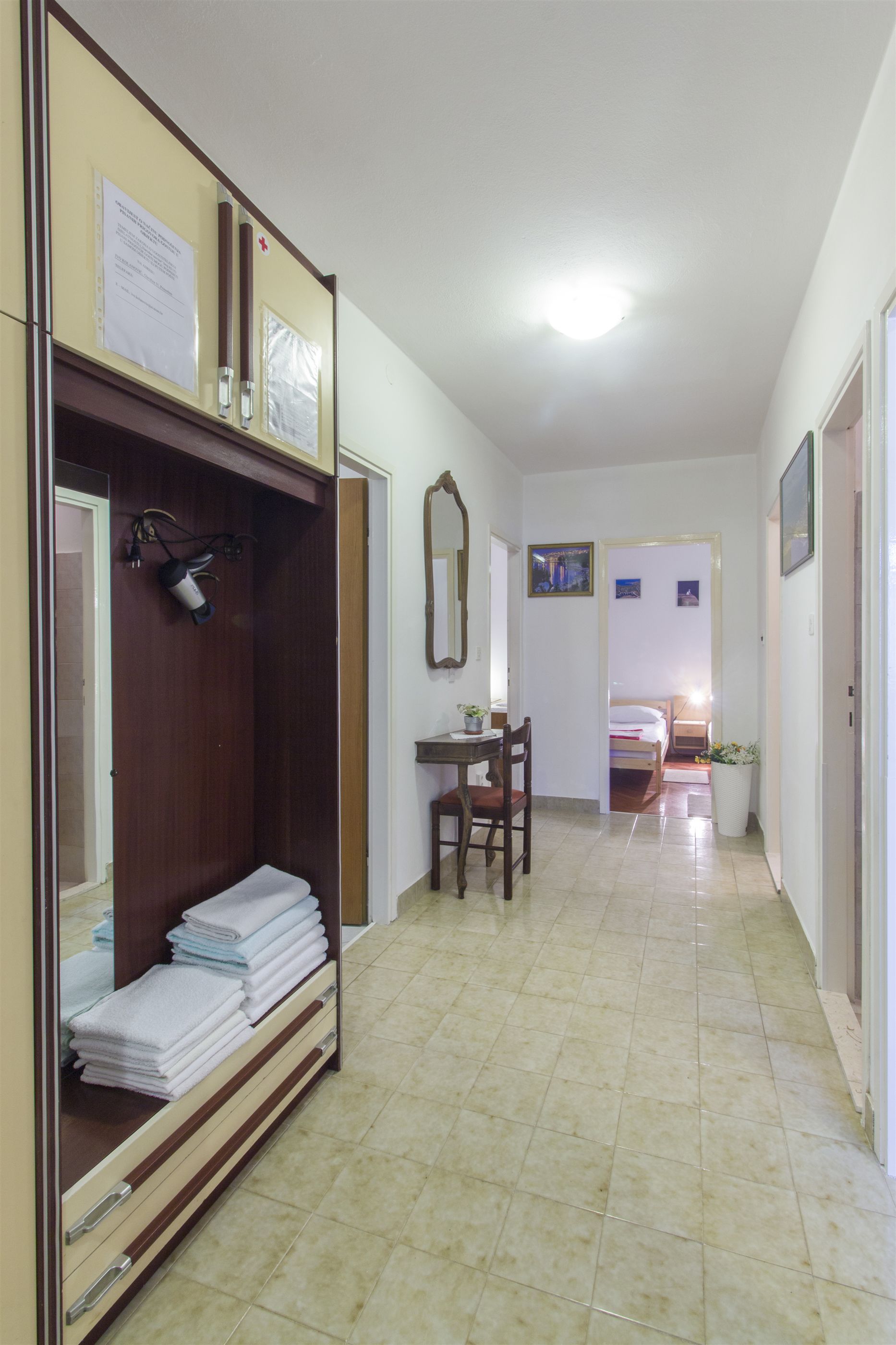 Apartments Slavica 41001-A1