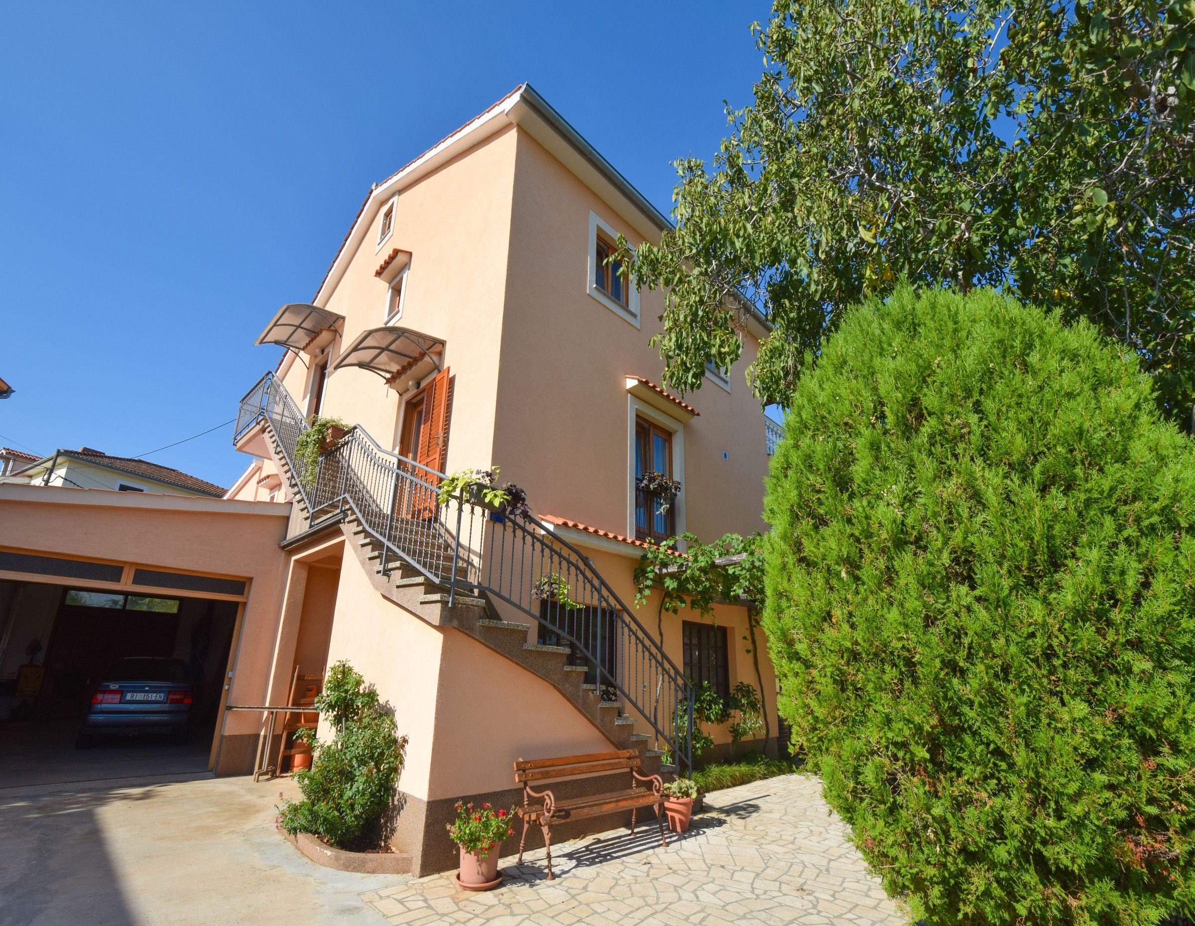 Apartments Anton D. 94072-A1