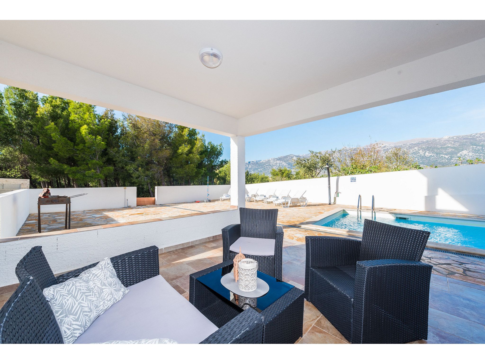 Villa More with pool and garden V5751-K1