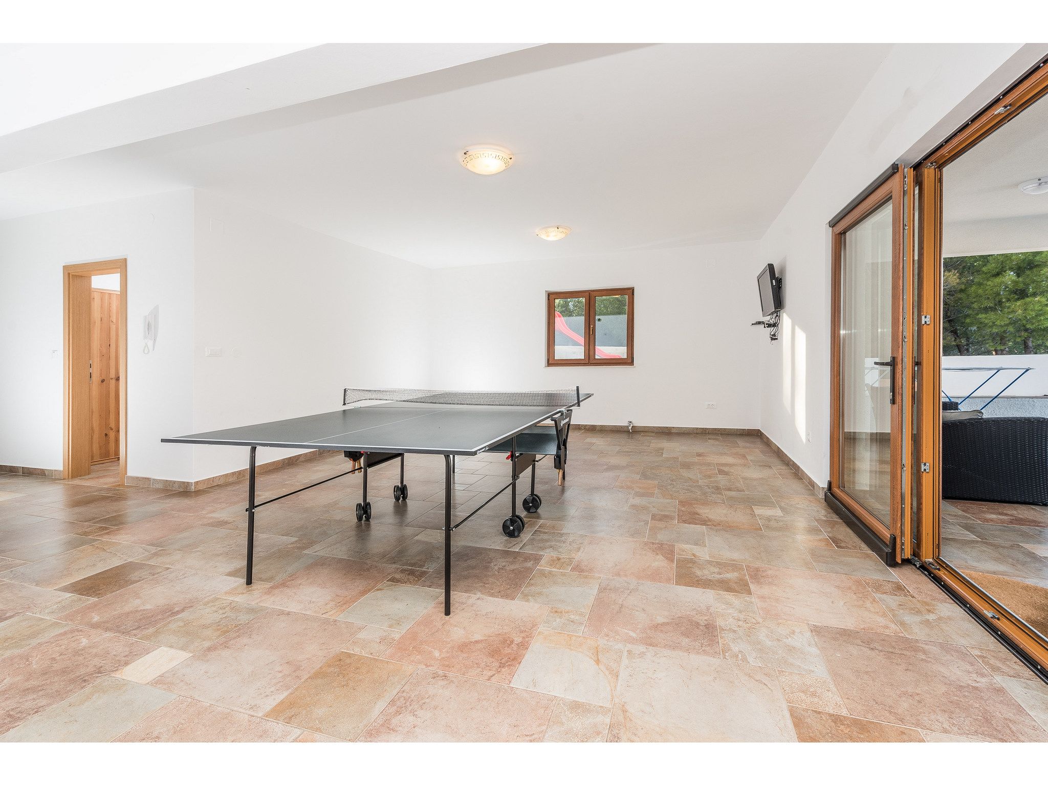 Villa More with pool and garden V5751-K1