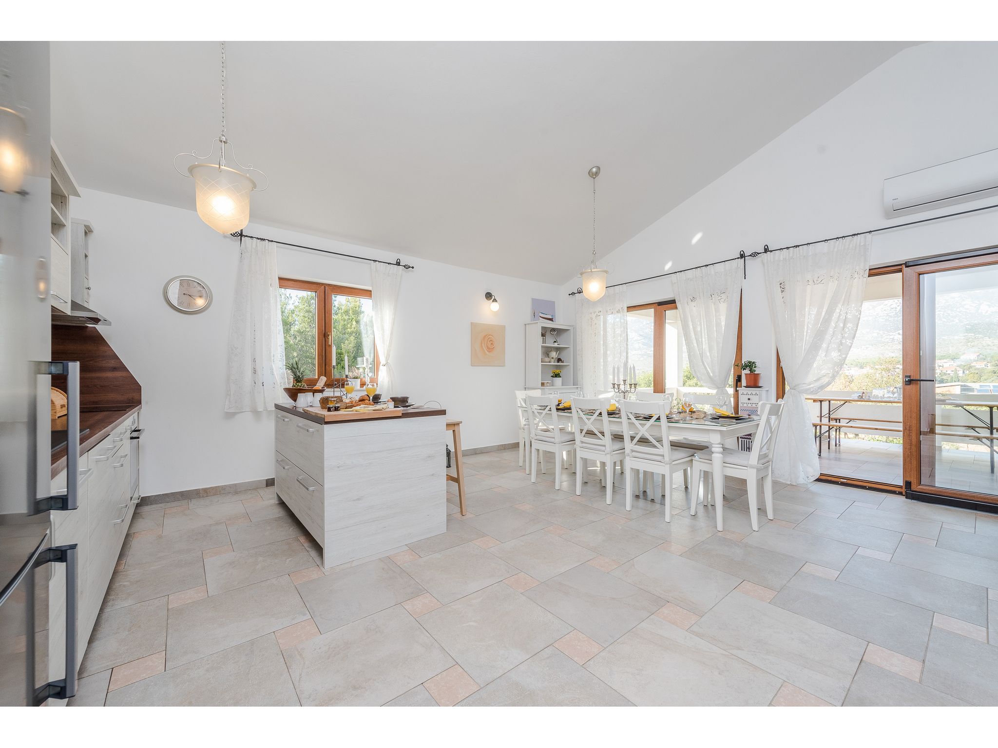 Villa More with pool and garden V5751-K1