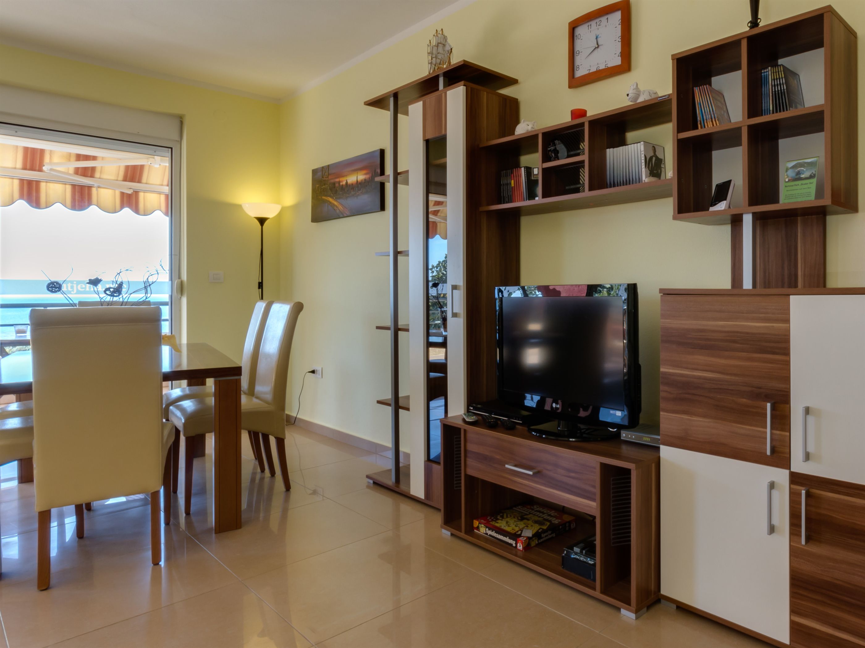 Apartments Utjeha 47501-A3