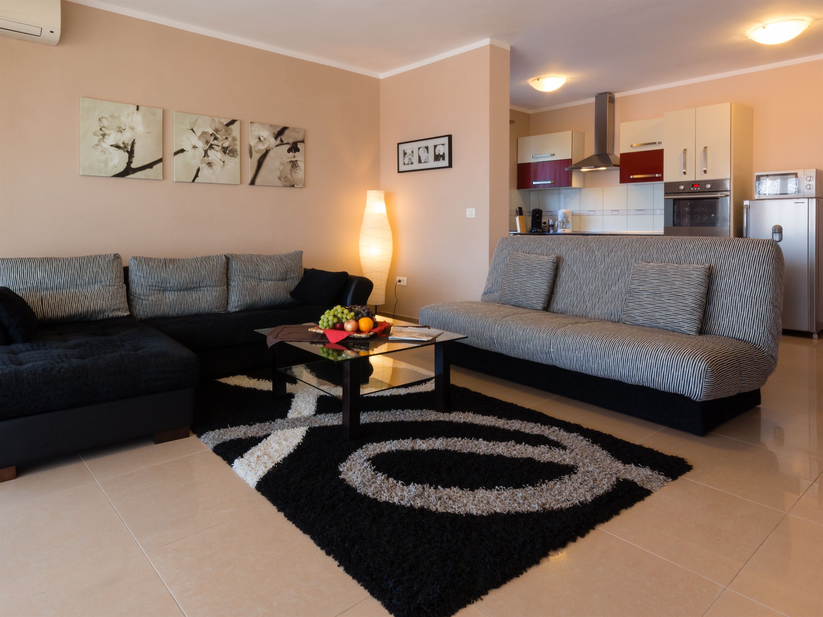 Apartments Utjeha 47501-A4
