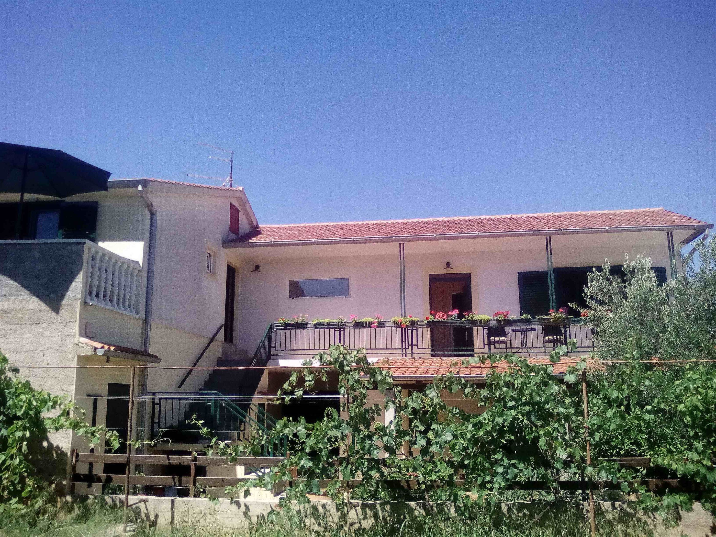 Apartments AB Pirovac 48021-A2