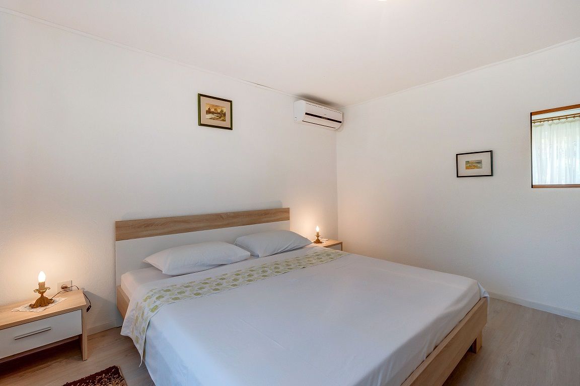 Apartments IVNA 64438-A2