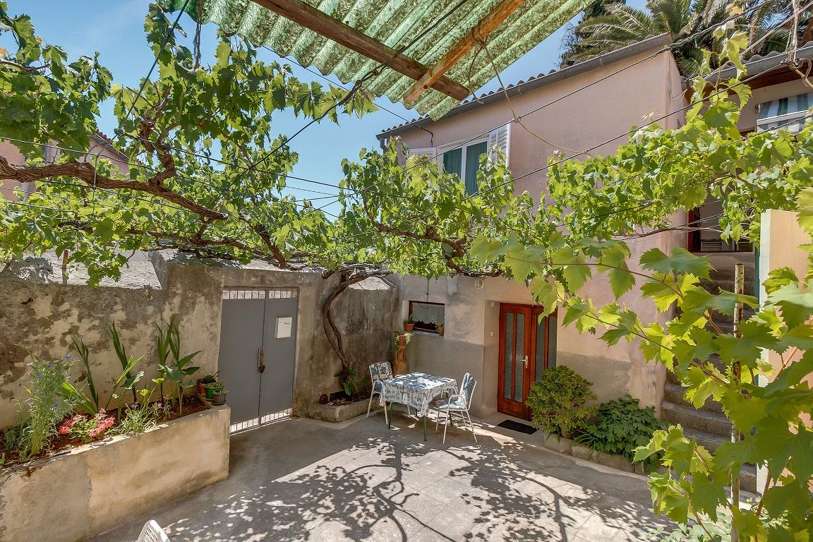 Apartments IVNA 64438-A1