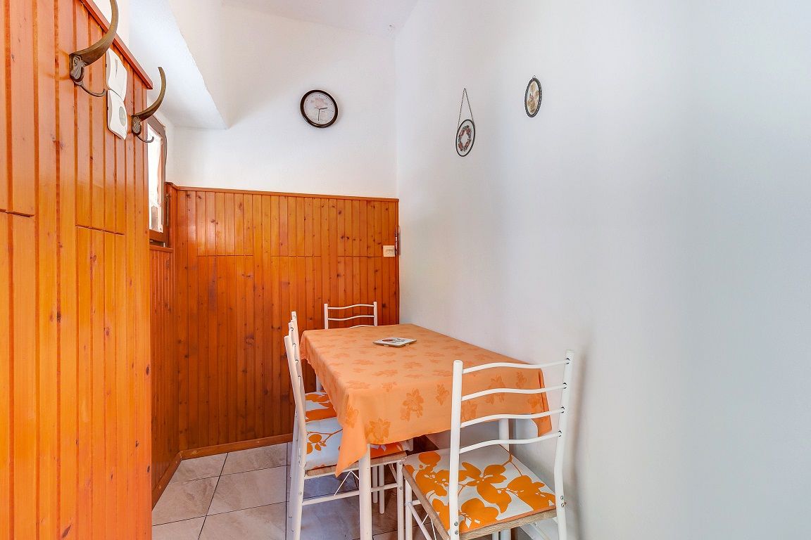 Apartments IVNA 64438-A1