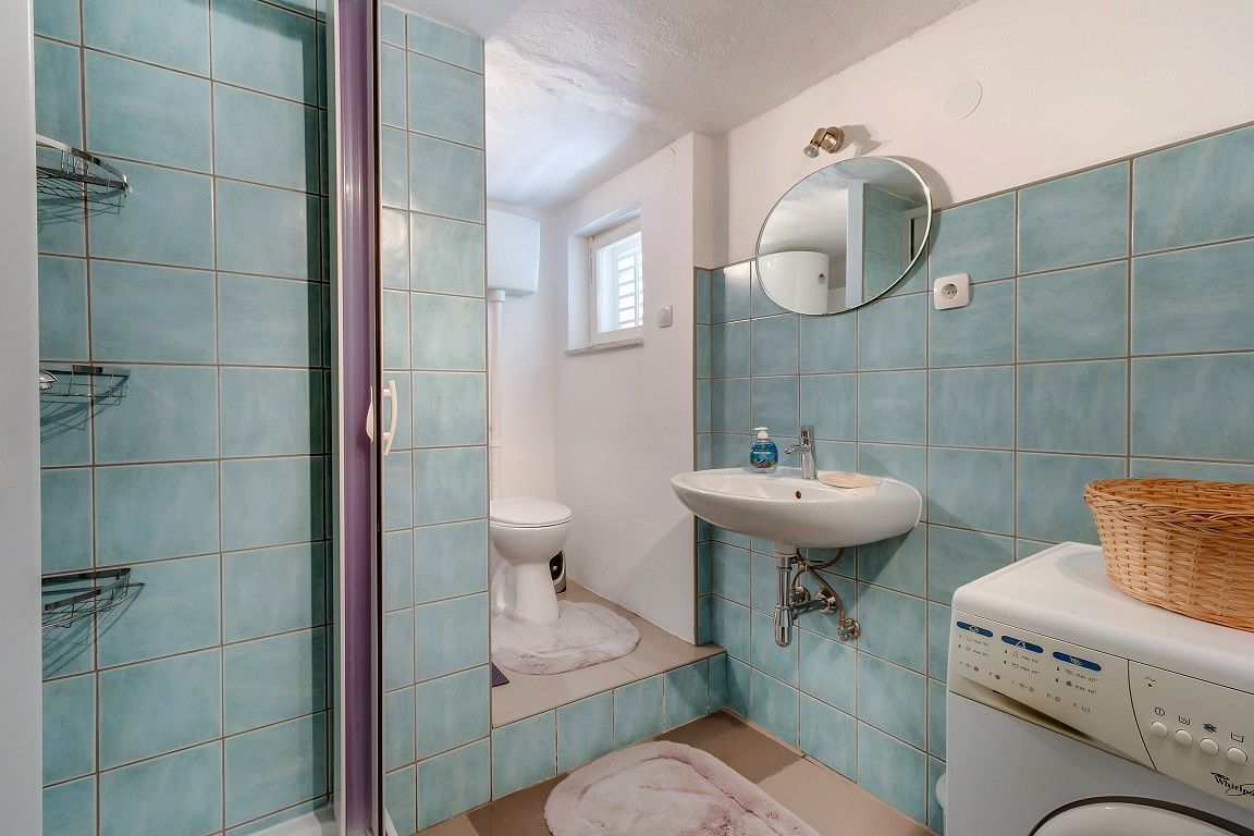 Apartments IVNA 64438-A1