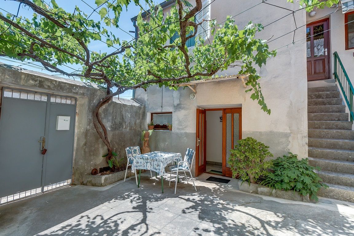 Apartments IVNA 64438-A1