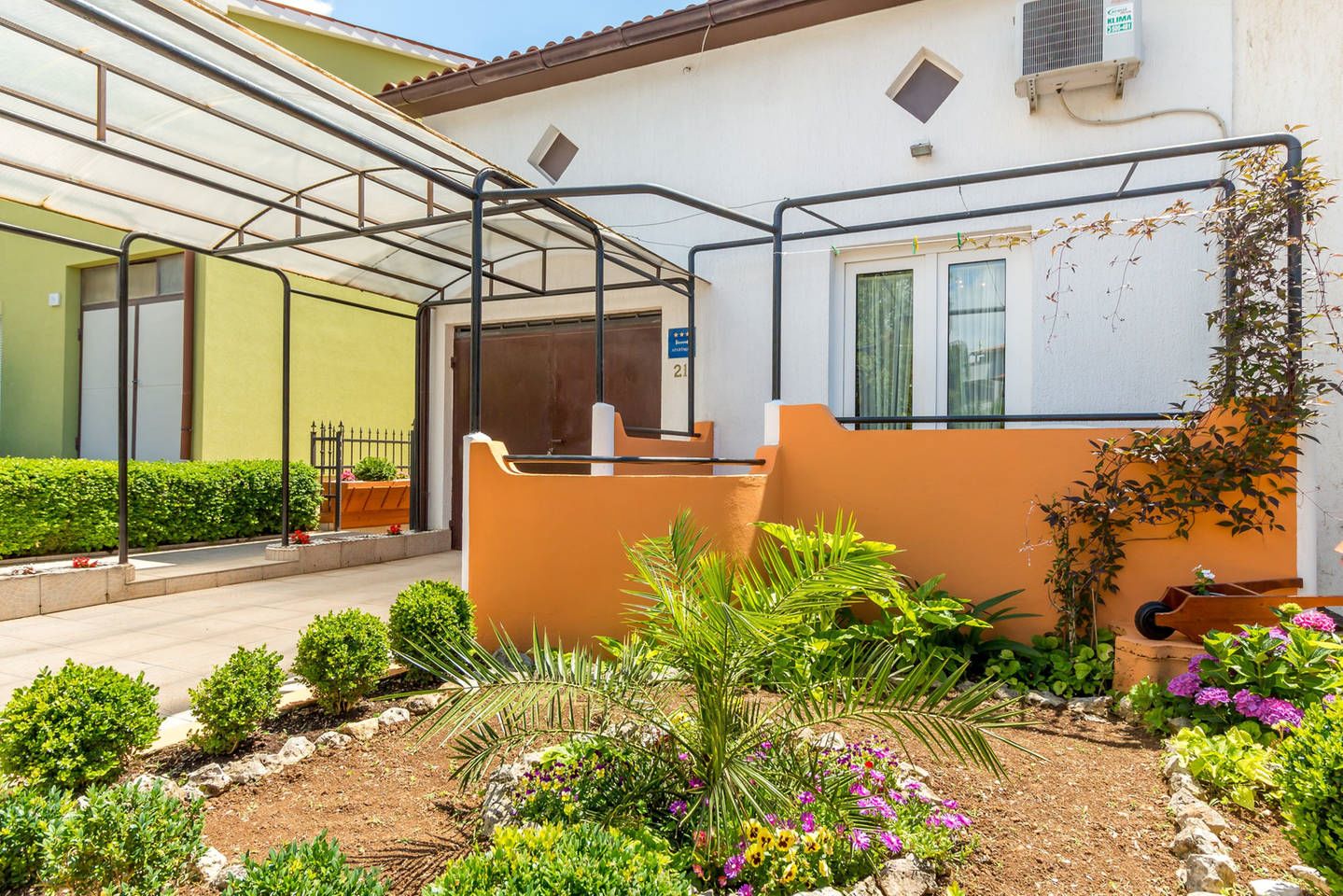 Apartment Doris Accommodation in Pula