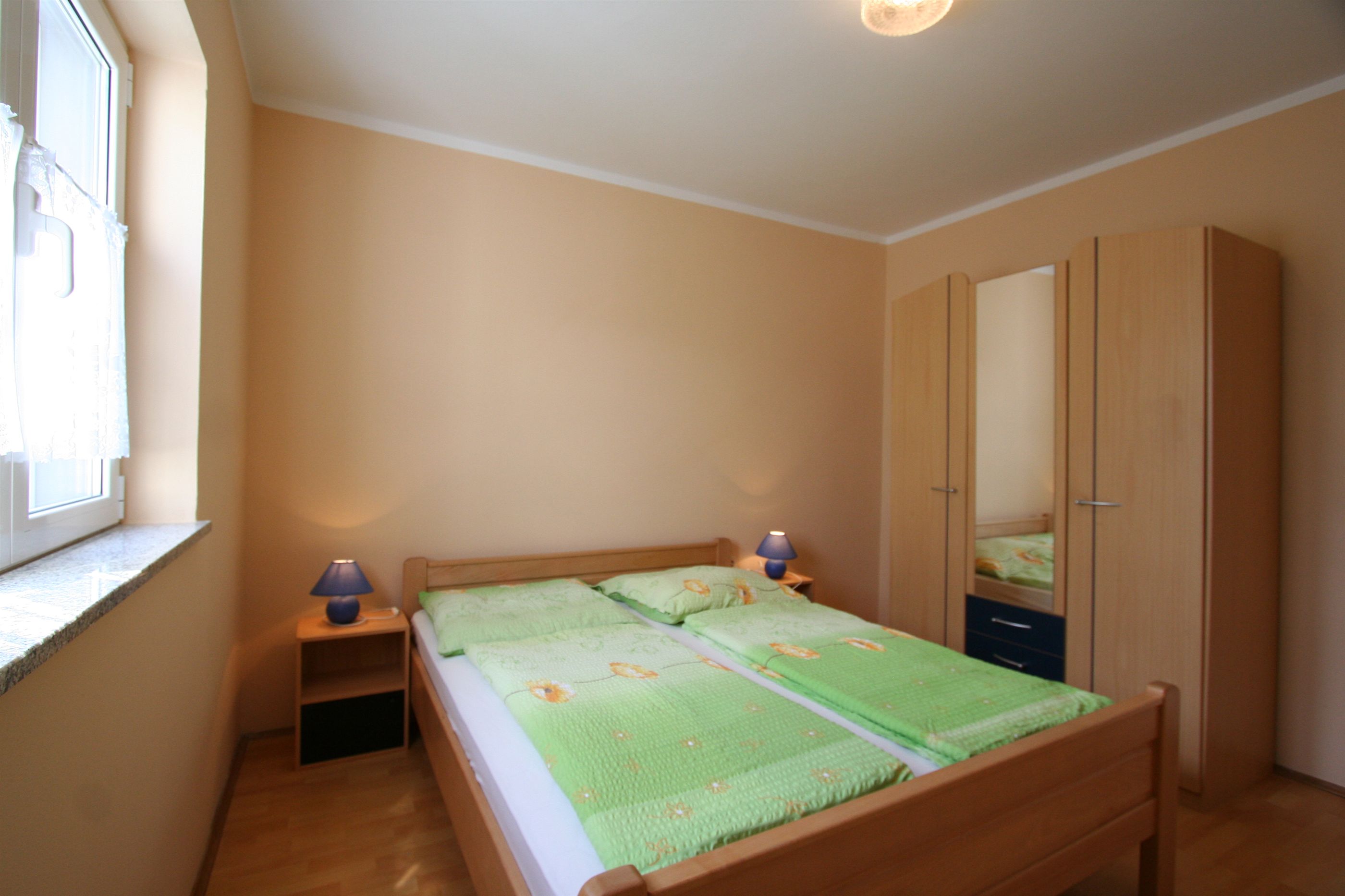 Apartments Pađen Milan 60249-A1