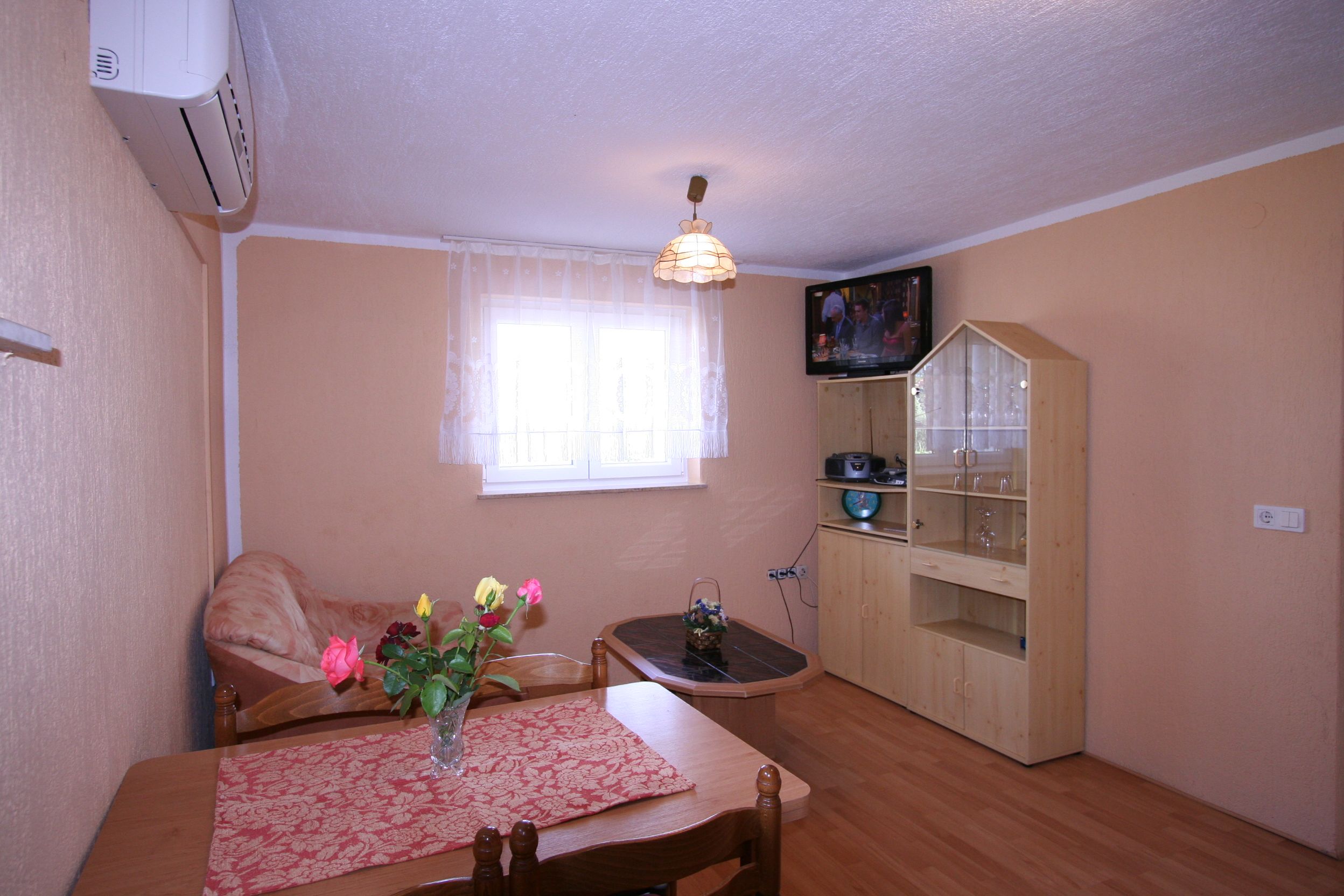 Apartments Pađen Milan 60249-A2