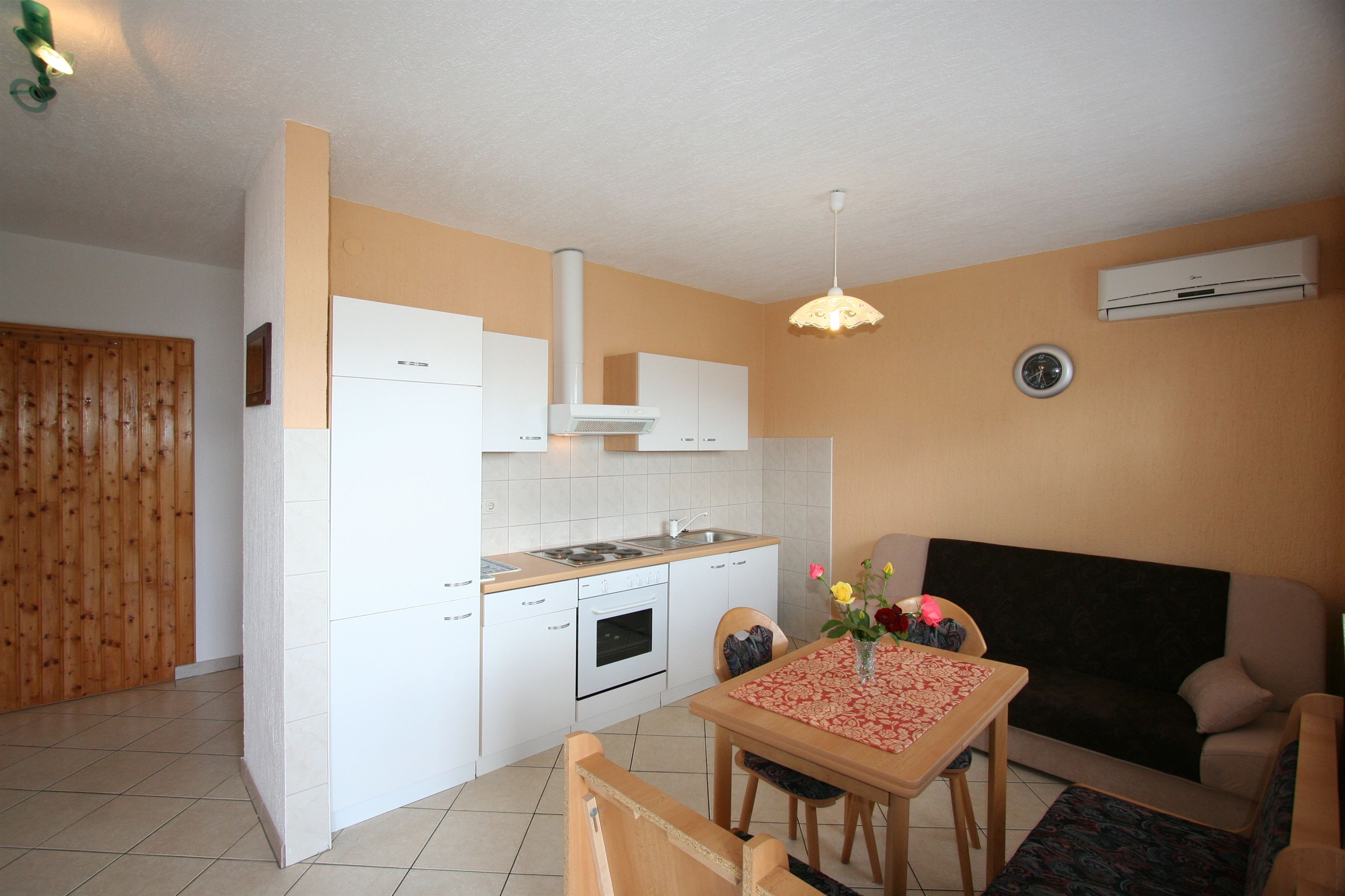 Apartments Pađen Milan 60249-A3