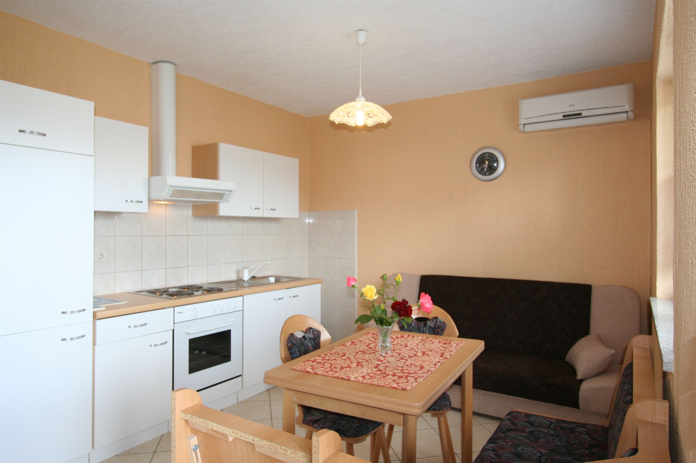 Apartments Pađen Milan 60249-A3