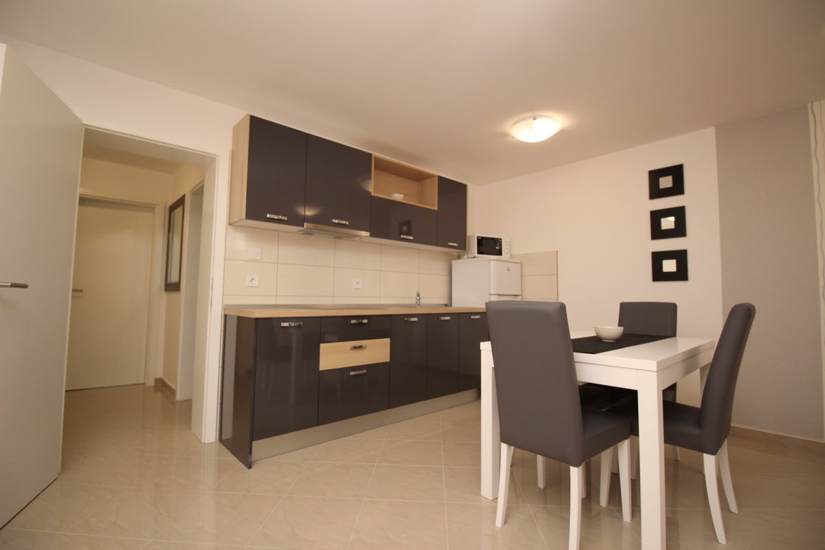 Apartments GORICA II 69022-A10