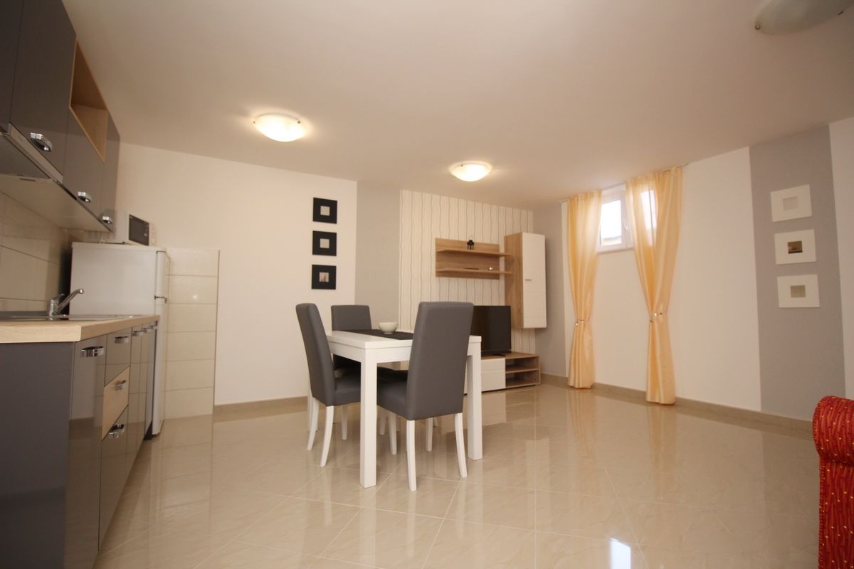 Apartments GORICA II 69022-A10