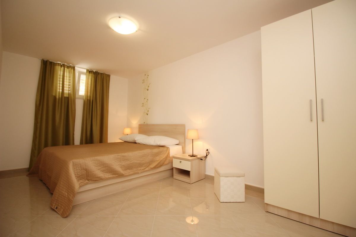Apartments GORICA II 69022-A10