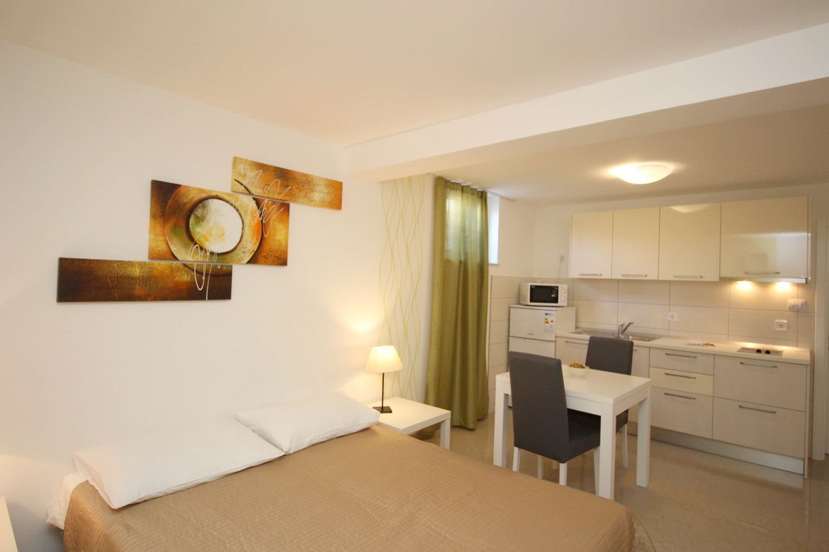 Apartments GORICA II 69022-A12