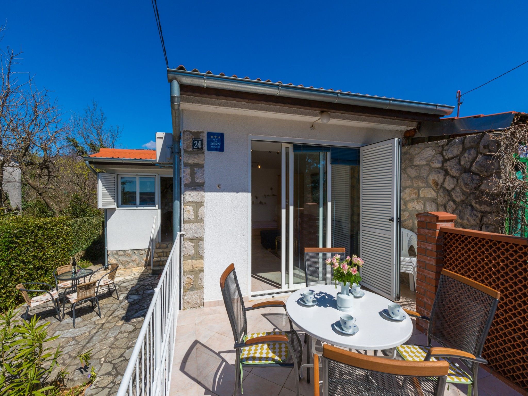 House Lipert 62454-A1