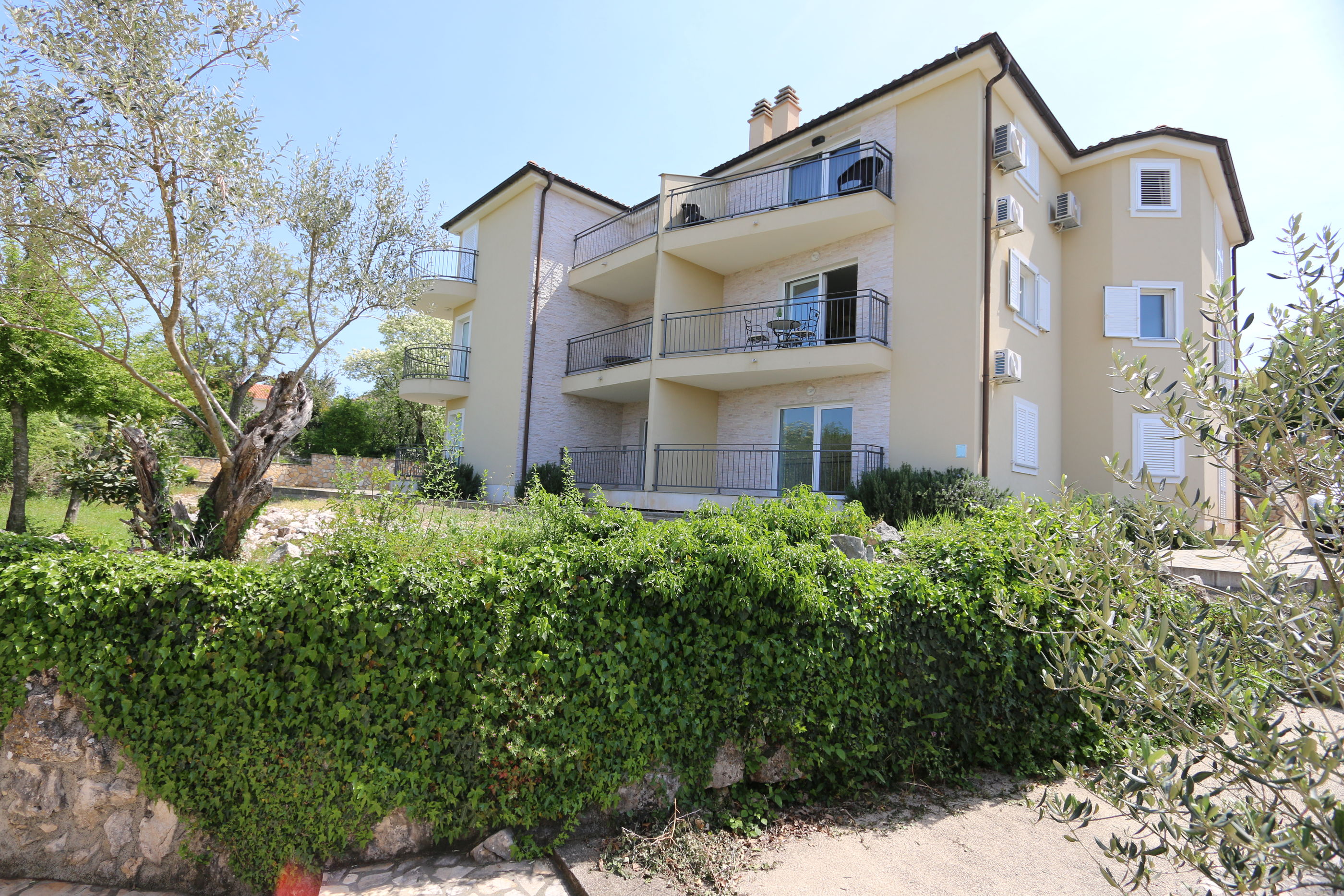 Apartment Soline Cove 49851-A1