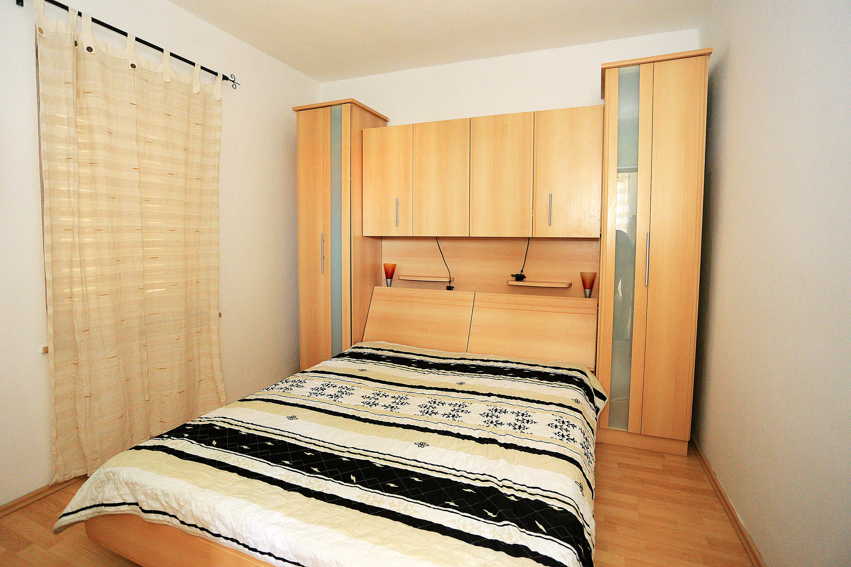 House KIA 50402-K1