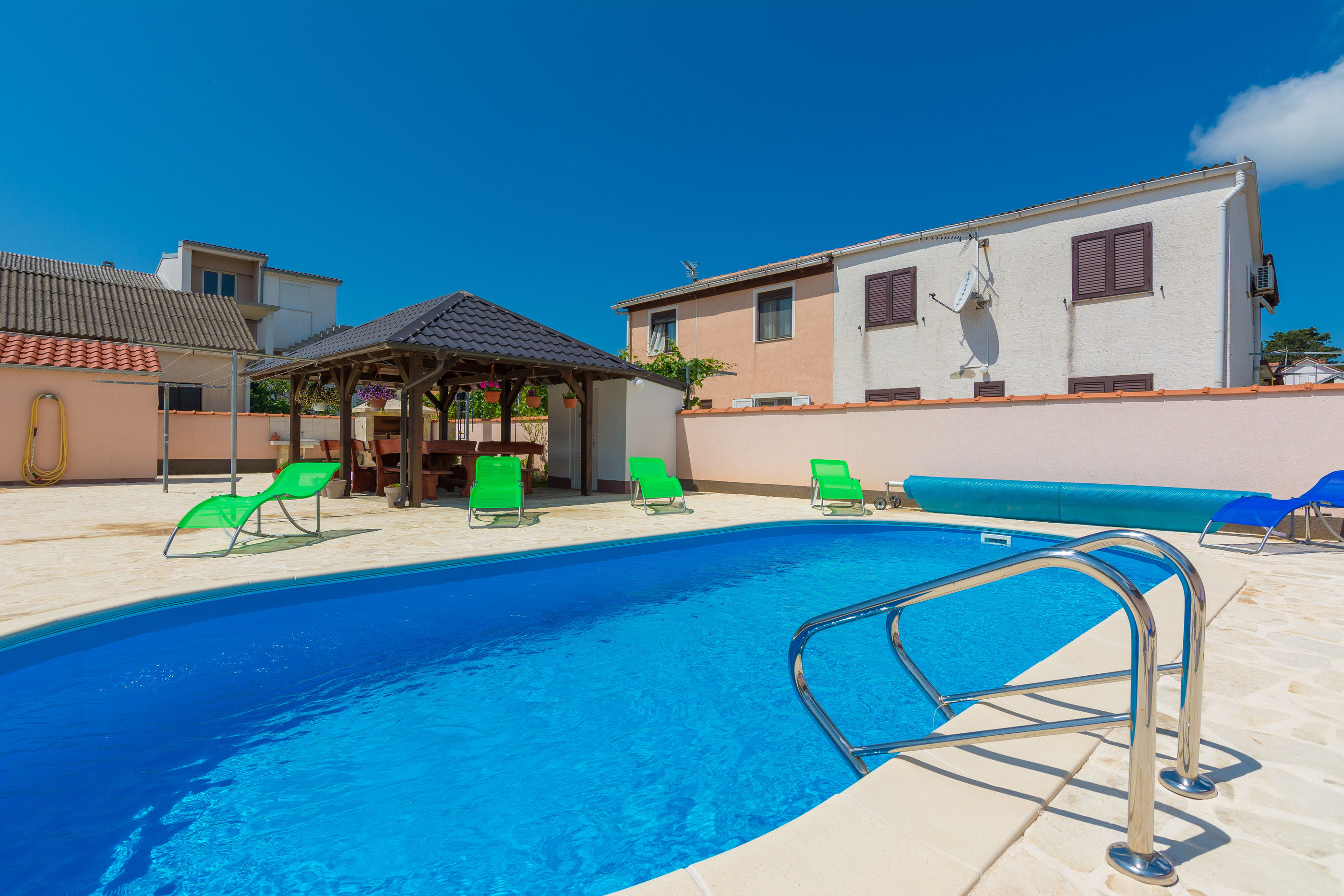 Apartments Kralj Accommodation in Nin