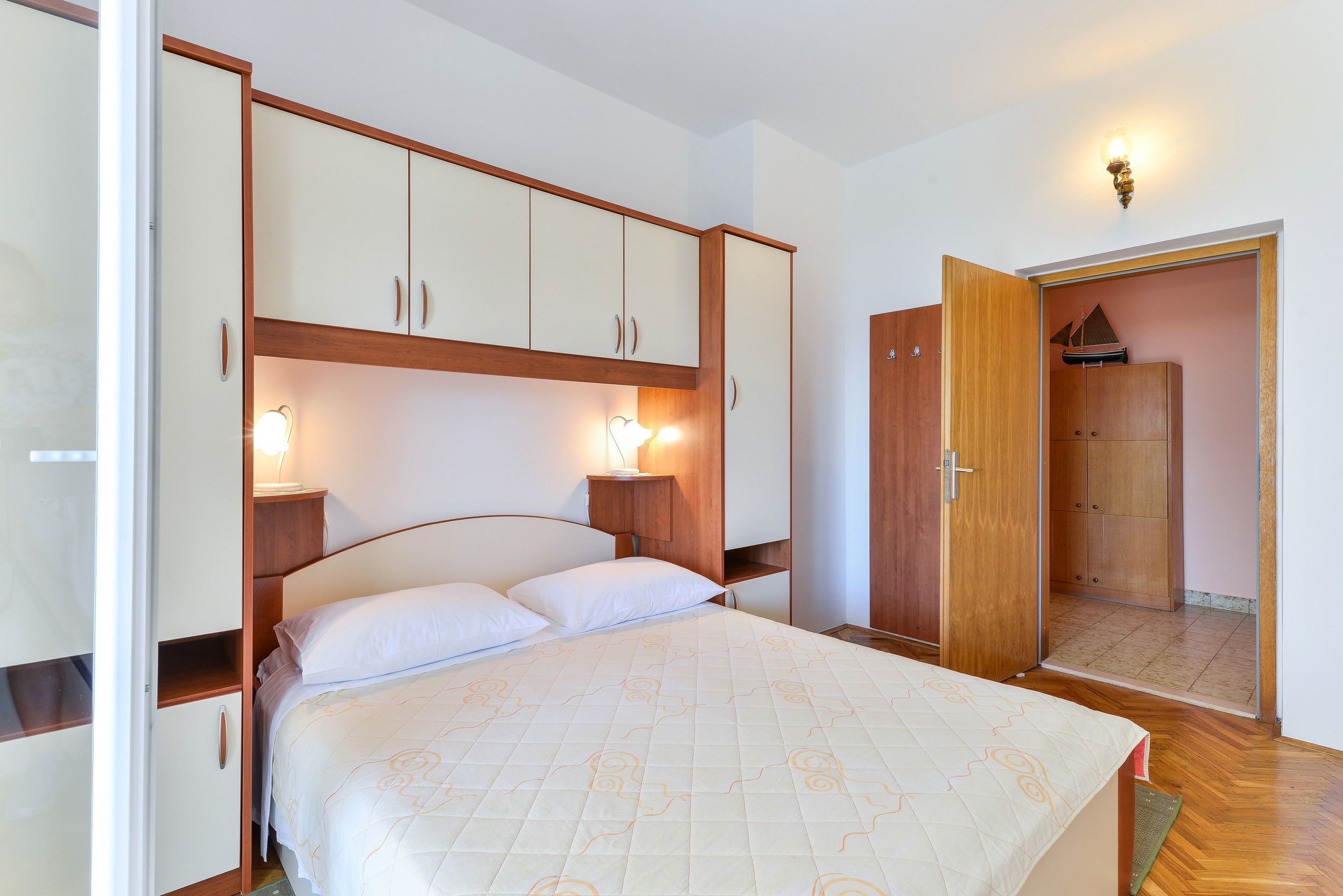 Apartments Liveric 50951-A2