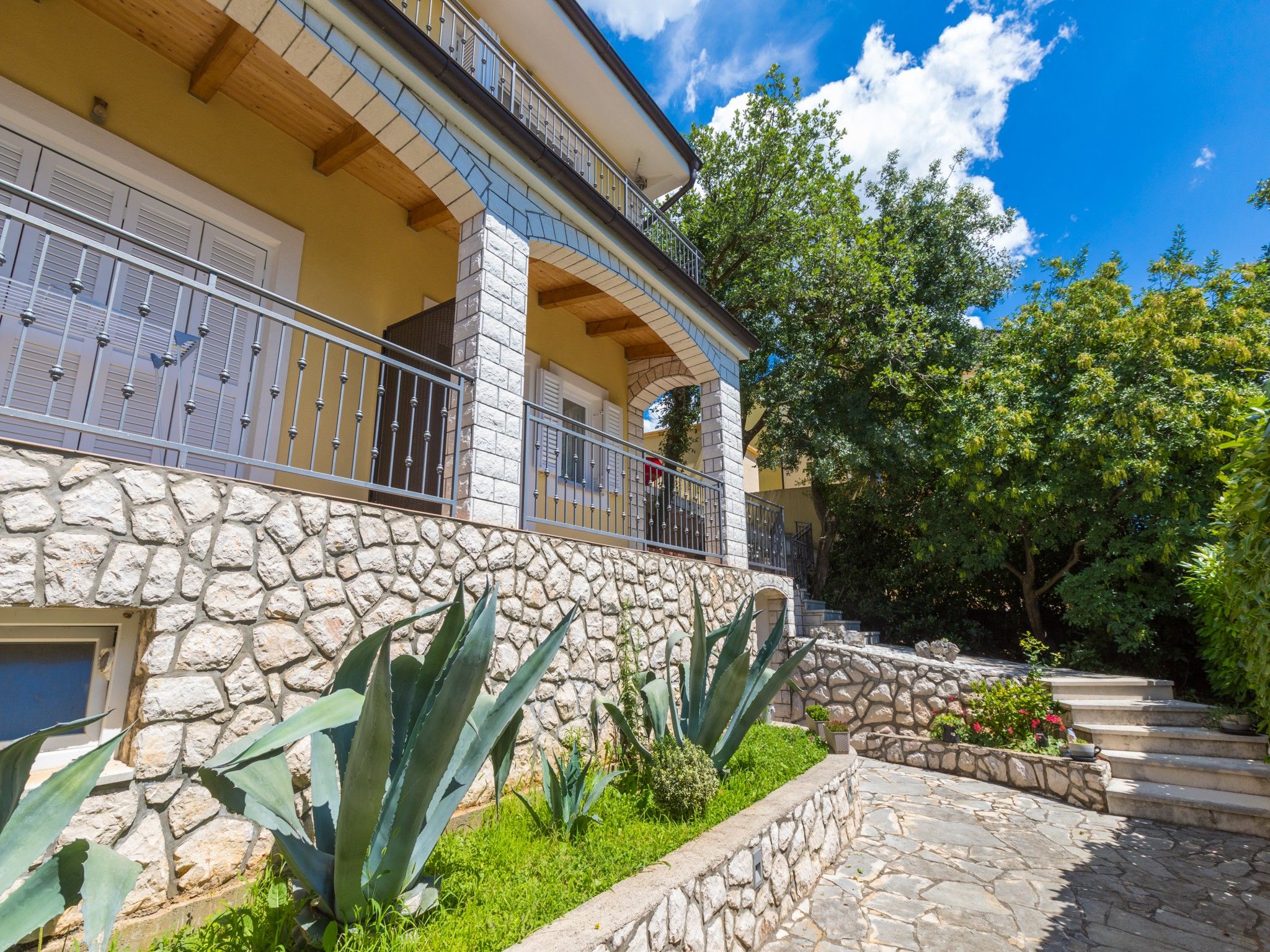 Apartments Franco 62833-A1