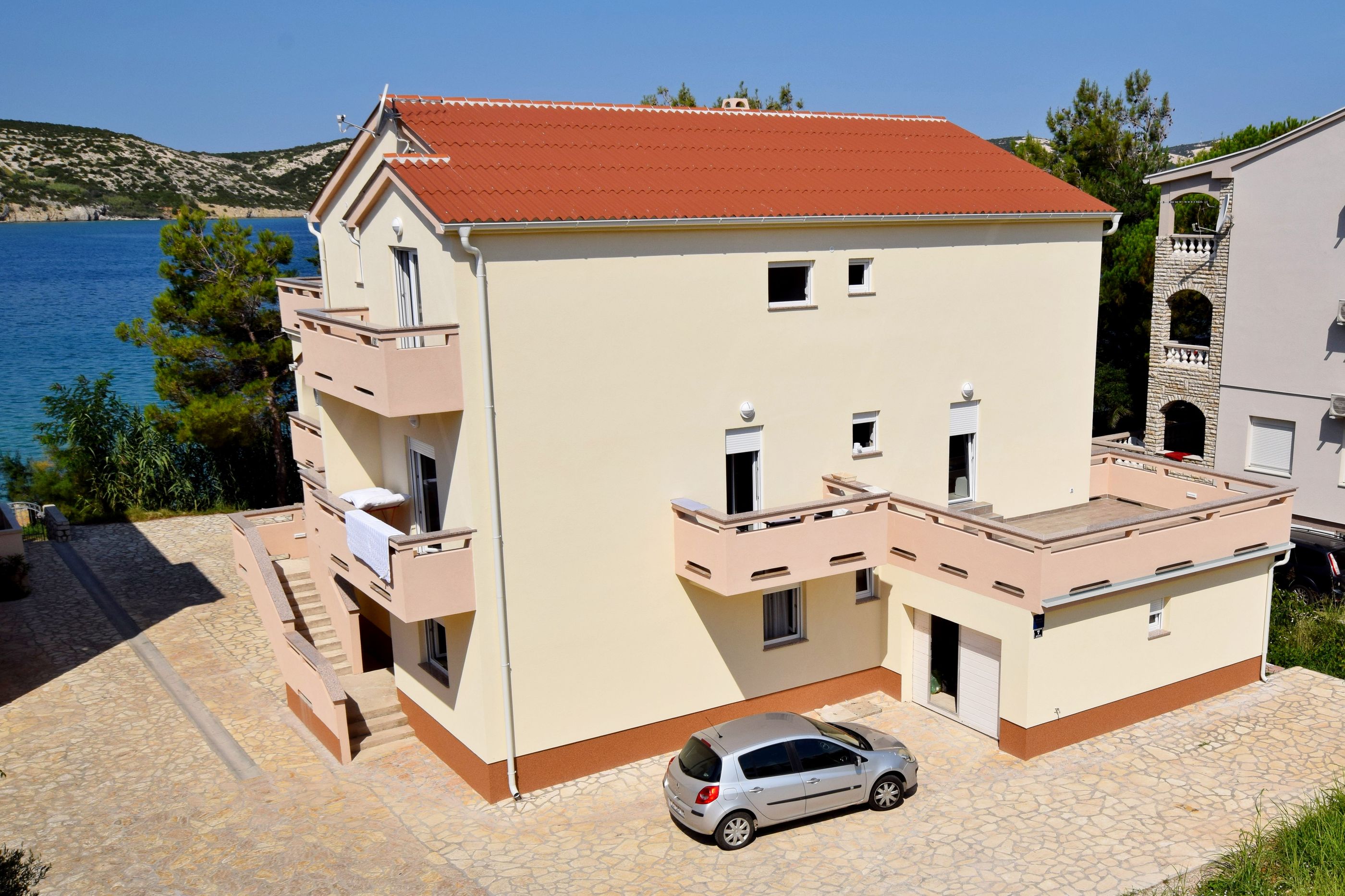 Apartments A-Z 55061-A2