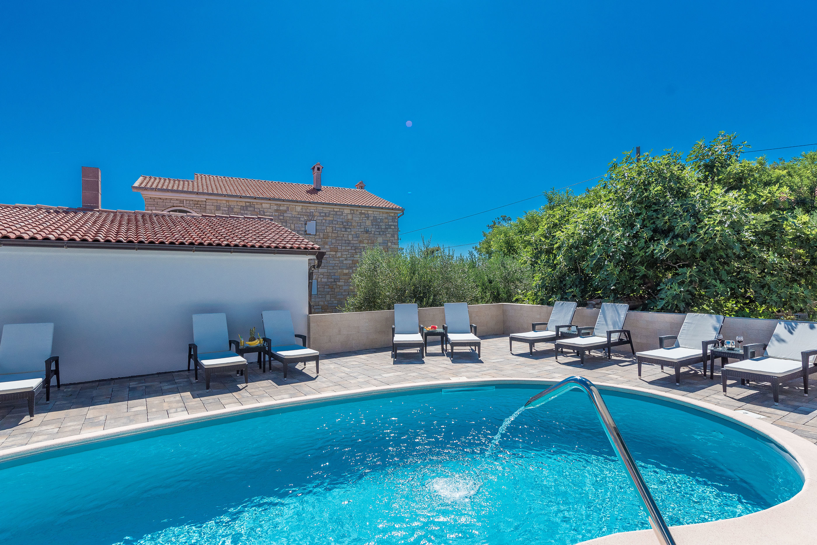 Apartments Luxury Villa Maloca 46111-A1